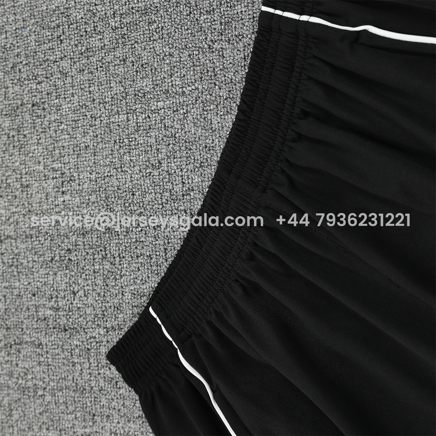 JerseysGala.com | Real Madrid 25-26 Vest Training Set - Pink Arrow Pattern Vest & Black Shorts -Customize Name, Number and Patch | Worldwide Shipping
