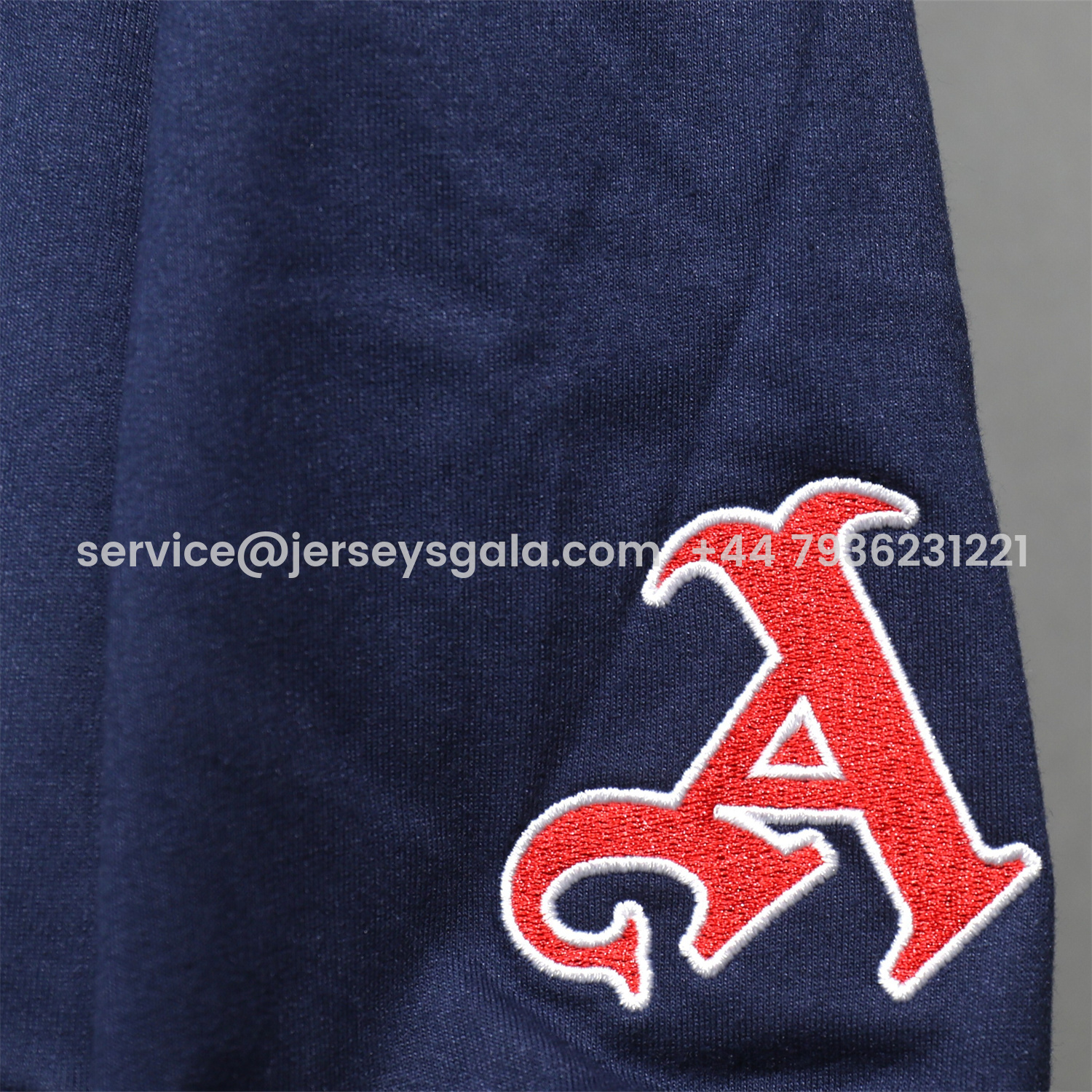 JerseysGala.com | Arsenal 25-26 Pure Color Training Hoodie Set - Deep Blue Hoodie and Deep Blue Pants -Customize Name, Number and Patch | Worldwide Shipping