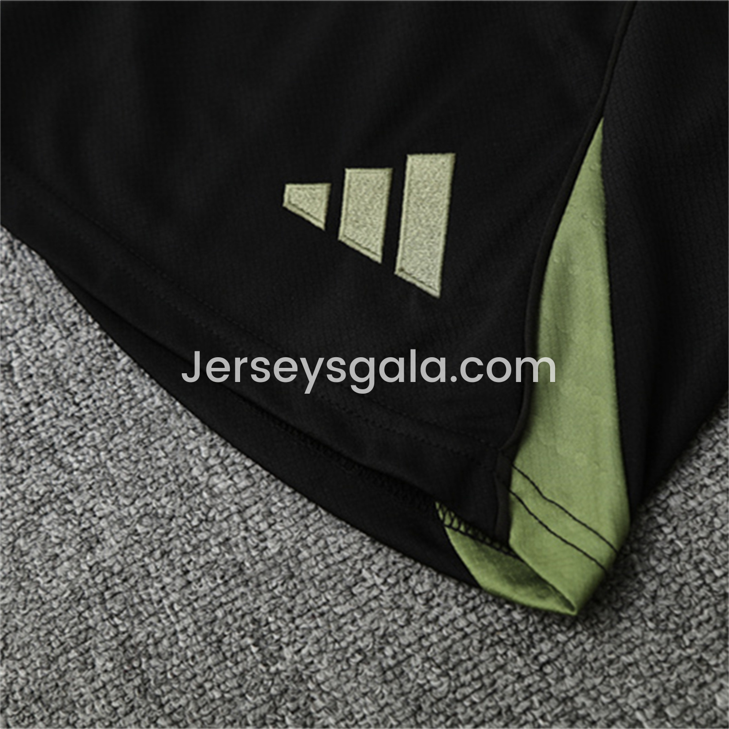 JerseysGala.com | Real Madrid 25-26 Kid Short-Sleeve Training Set - Green Black Top & Black Shorts -Customize Name, Number and Patch | Worldwide Shipping