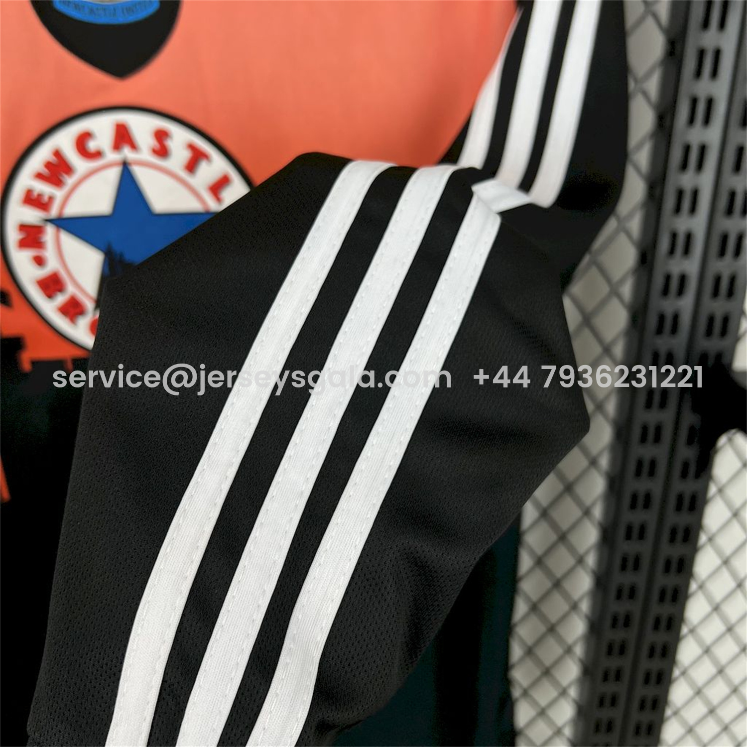 JerseysGala.com | Retro Newcastle United 1996-97 Long Sleeves Goalkeeper Jersey -Customize Name, Number and Patch | Worldwide Shipping