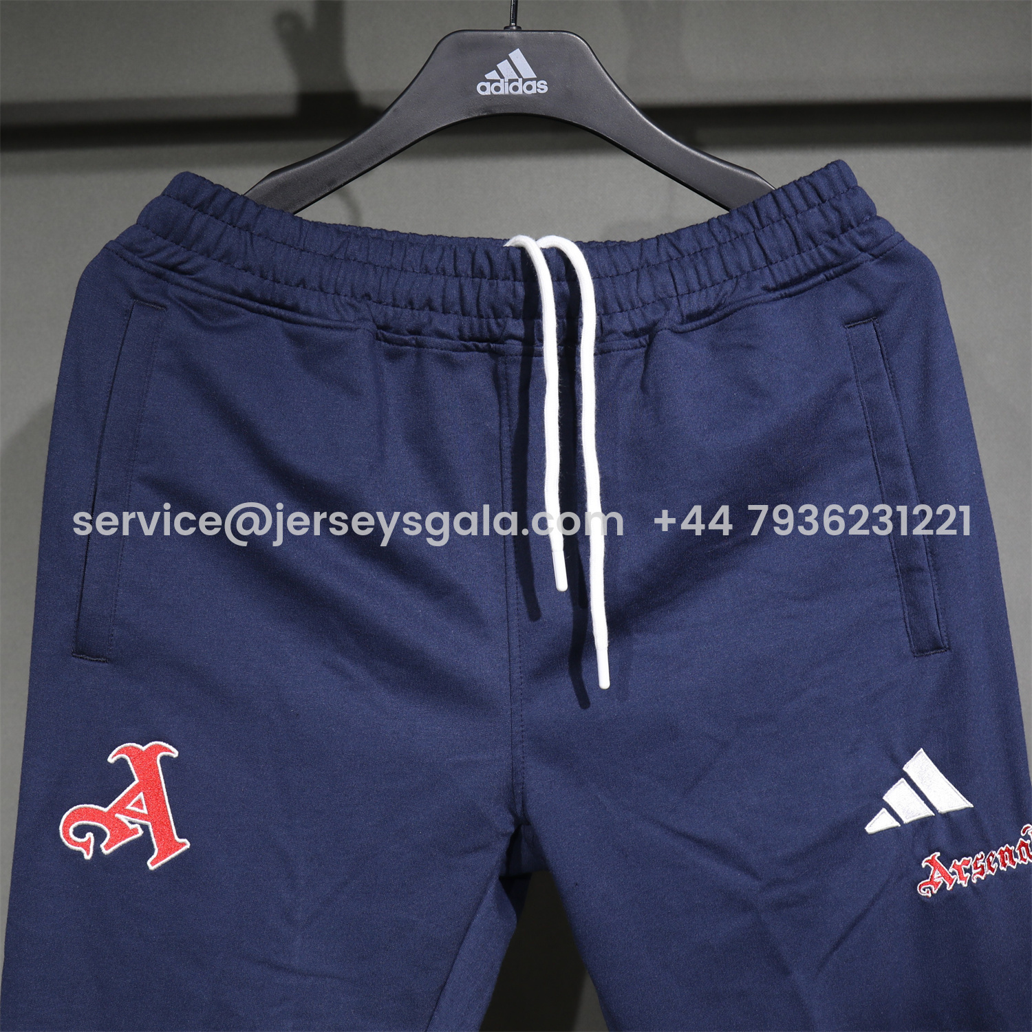 JerseysGala.com | Arsenal 25-26 Pure Color Training Hoodie Set - Deep Blue Hoodie and Deep Blue Pants -Customize Name, Number and Patch | Worldwide Shipping