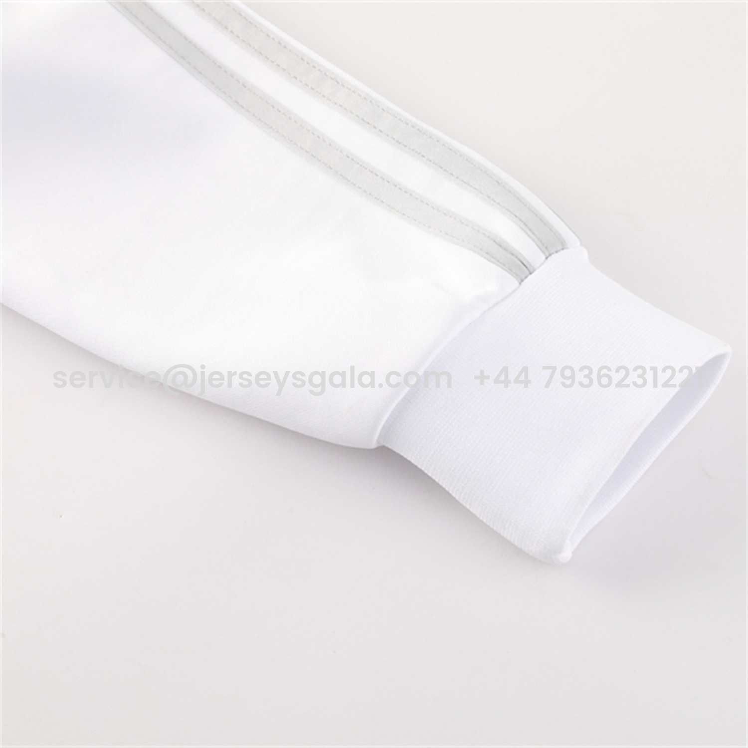JerseysGala.com | Real Madrid 25-26 Jacket Training Tracksuit - White Jackets & Light Grey Pants -Customize Name, Number and Patch | Worldwide Shipping