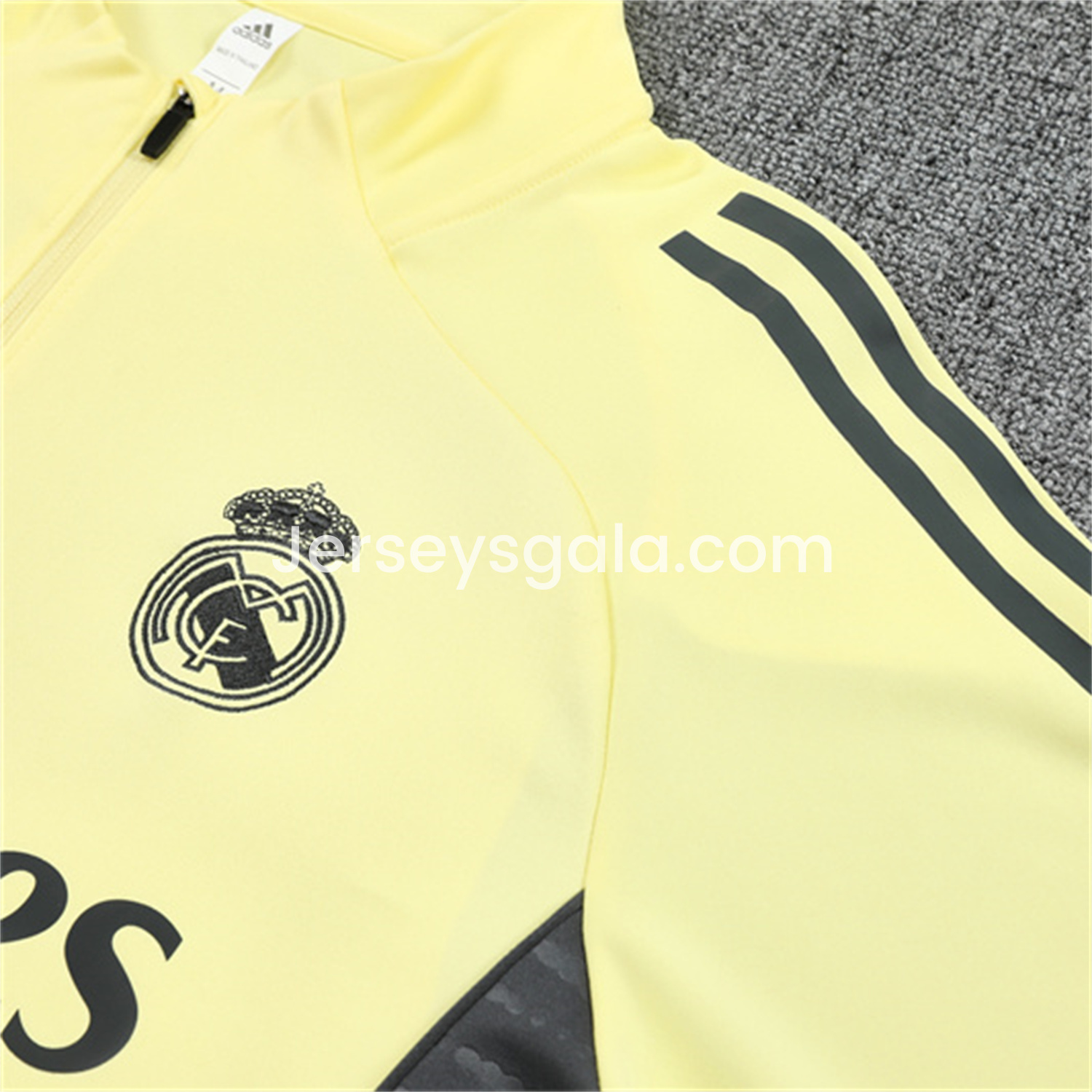 JerseysGala.com | Real Madrid 25-26 Long Sleeves Training Set - Yellow Top & Gray Pants -Customize Name, Number and Patch | Worldwide Shipping