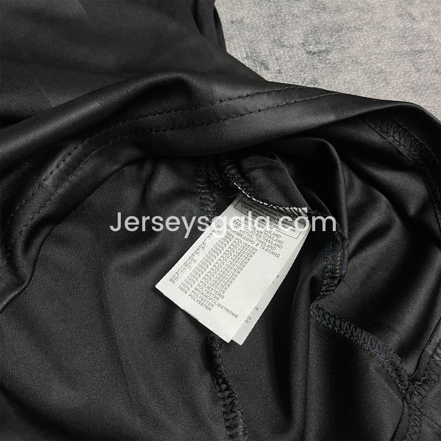 JerseysGala.com | Liver.pool 25-26 Trefoil Black Goalkeeper Kids Kit -Customize Name, Number and Patch | Worldwide Shipping