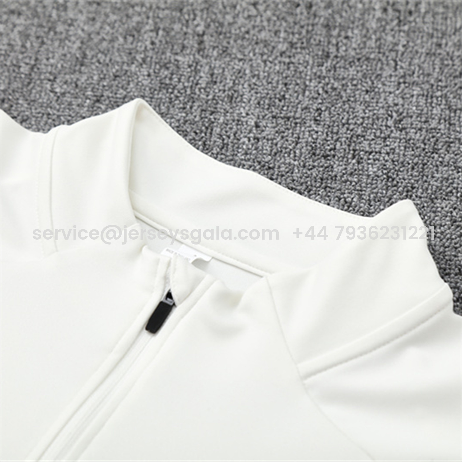 JerseysGala.com | Liver.pool 25-26 Kids Long Sleeve Training Set - White Top & Black Pants -Customize Name, Number and Patch | Worldwide Shipping