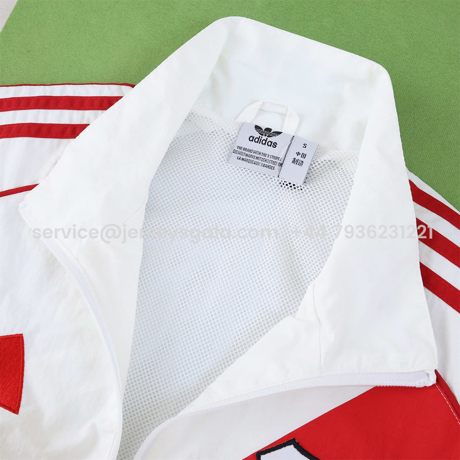 JerseysGala.com | River Plate 25-26 Throwback Windbreaker Jacket - White -Customize Name, Number and Patch | Worldwide Shipping