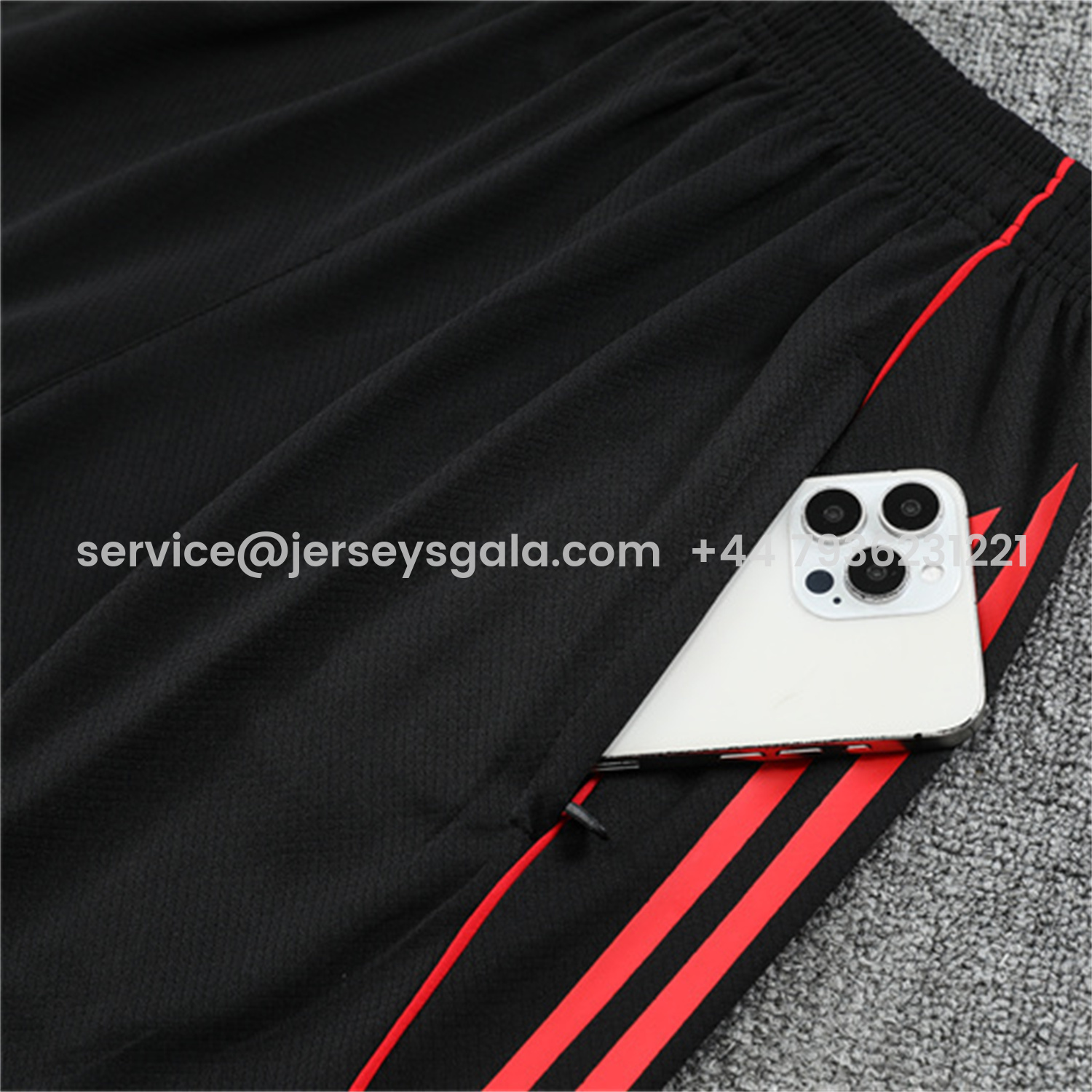 JerseysGala.com | Liver.pool 25-26 Kids Short-Sleeve Training Set - Black Top & Black Shorts -Customize Name, Number and Patch | Worldwide Shipping