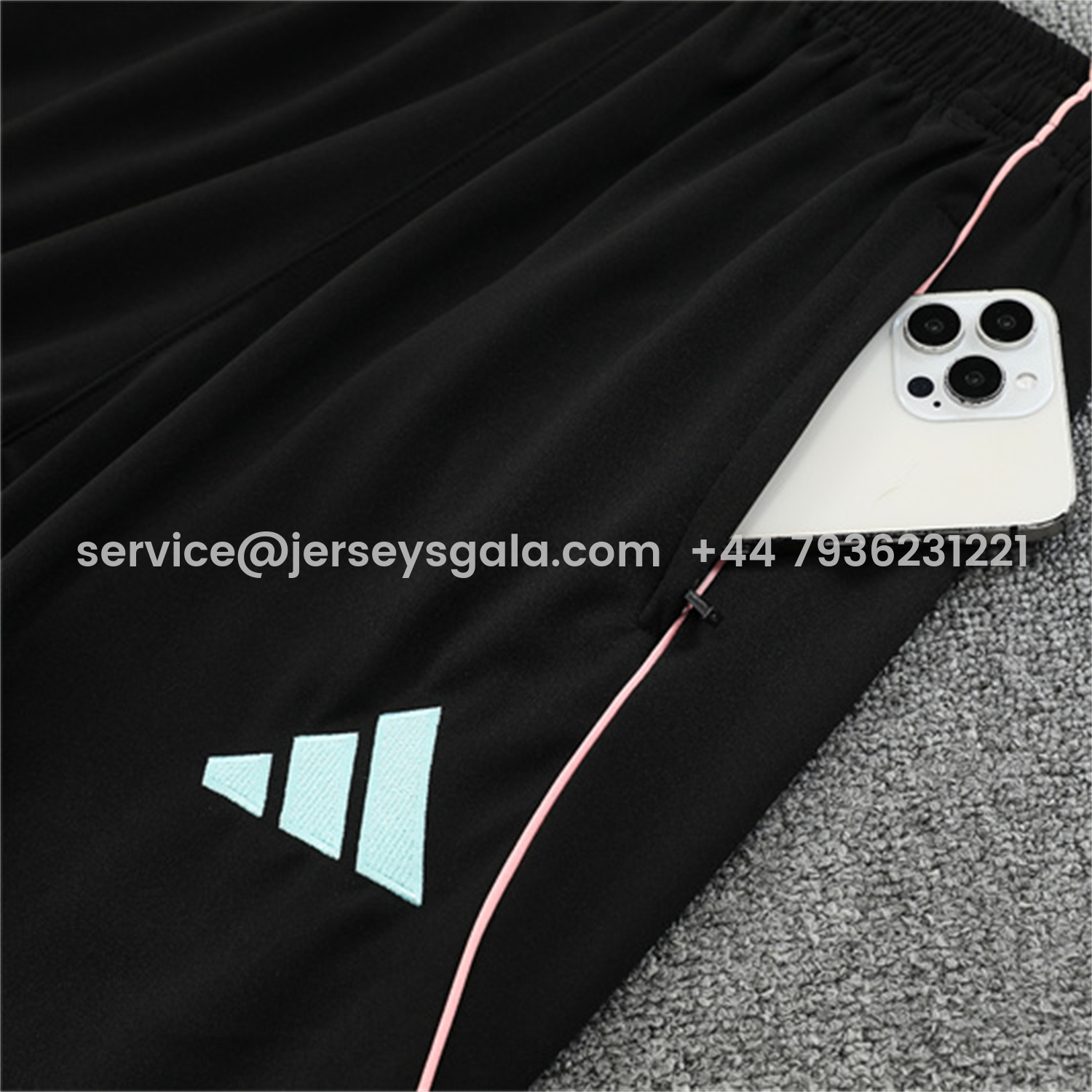 JerseysGala.com | Juventus 25-26 Long Sleeve Training Set - White Top and Black Pants -Customize Name, Number and Patch | Worldwide Shipping