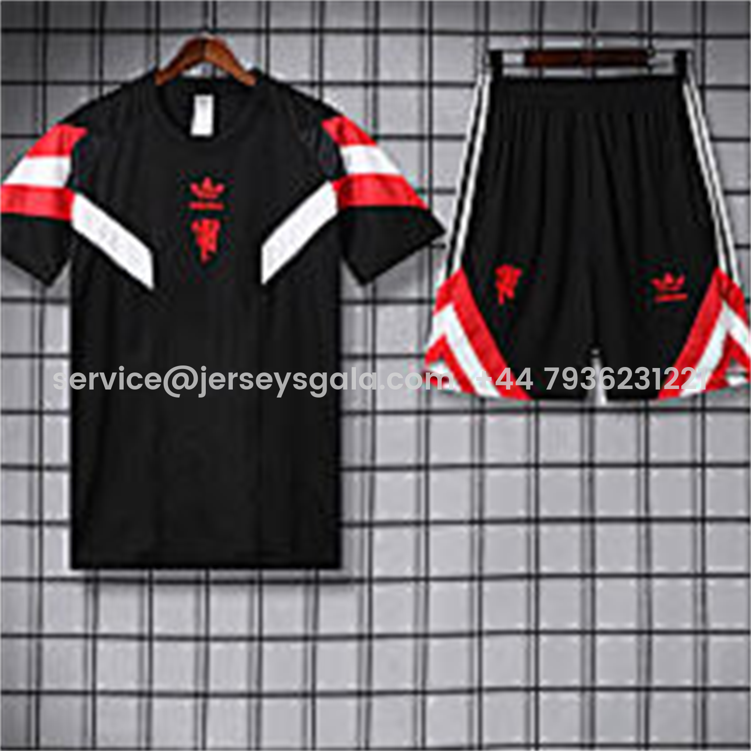 JerseysGala.com | Manchester United 25-26 Short-Sleeve Training Set - Red Devil Black Top & Black Shorts -Customize Name, Number and Patch | Worldwide Shipping