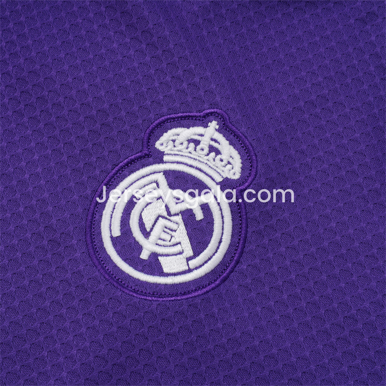 JerseysGala.com | Real Madrid 25-26 Throwback Trefoil Short-Sleeve Training Set - Purple -Customize Name, Number and Patch | Worldwide Shipping