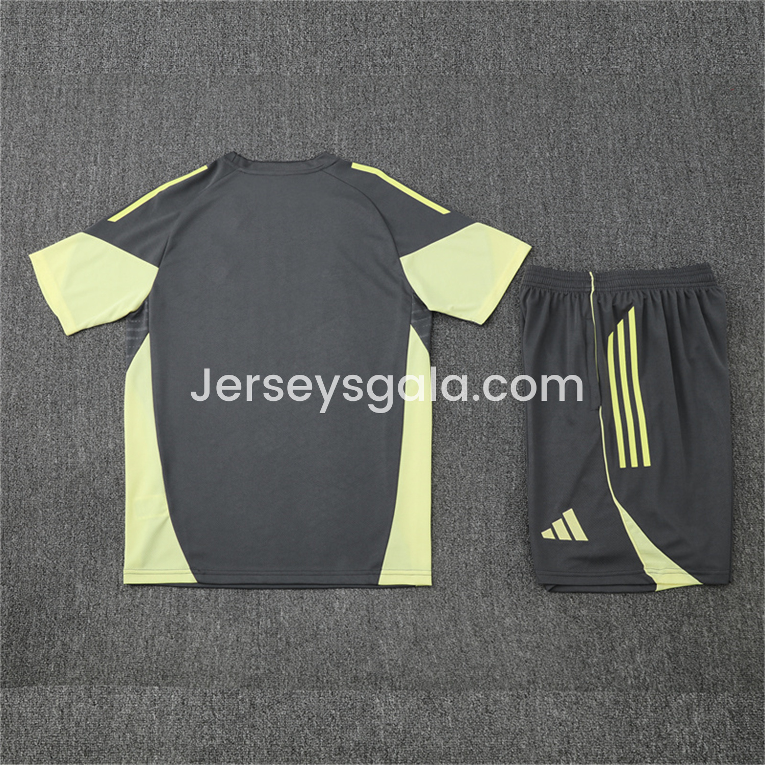 JerseysGala.com | Real Madrid 25-26 Short-Sleeve Training Set - Deep Grey Top and Shorts -Customize Name, Number and Patch | Worldwide Shipping