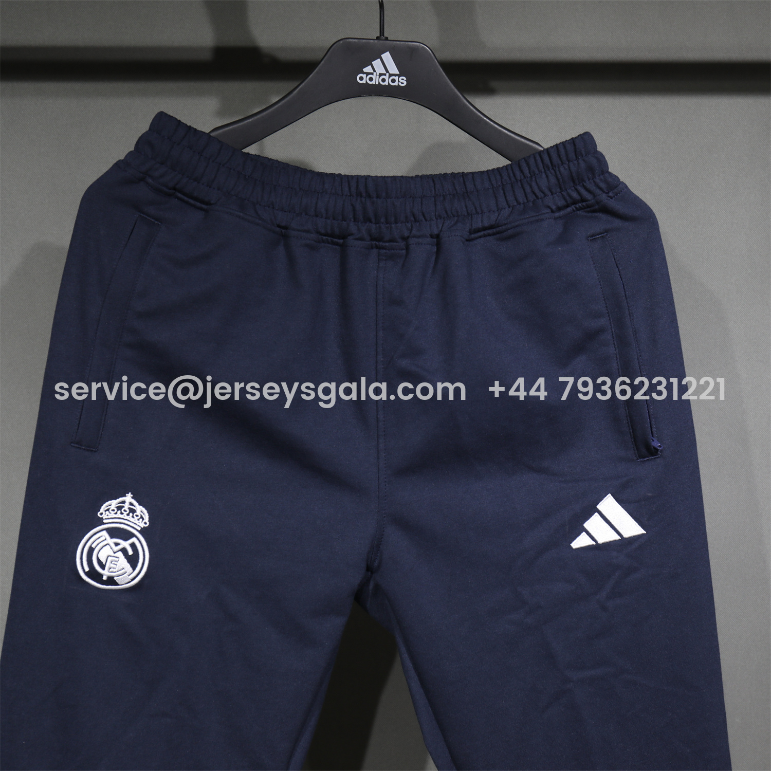 JerseysGala.com | Real Madrid 25-26 Pure Color Training Hoodie Set - Deep Blue Hoodie and Deep Blue Pants -Customize Name, Number and Patch | Worldwide Shipping