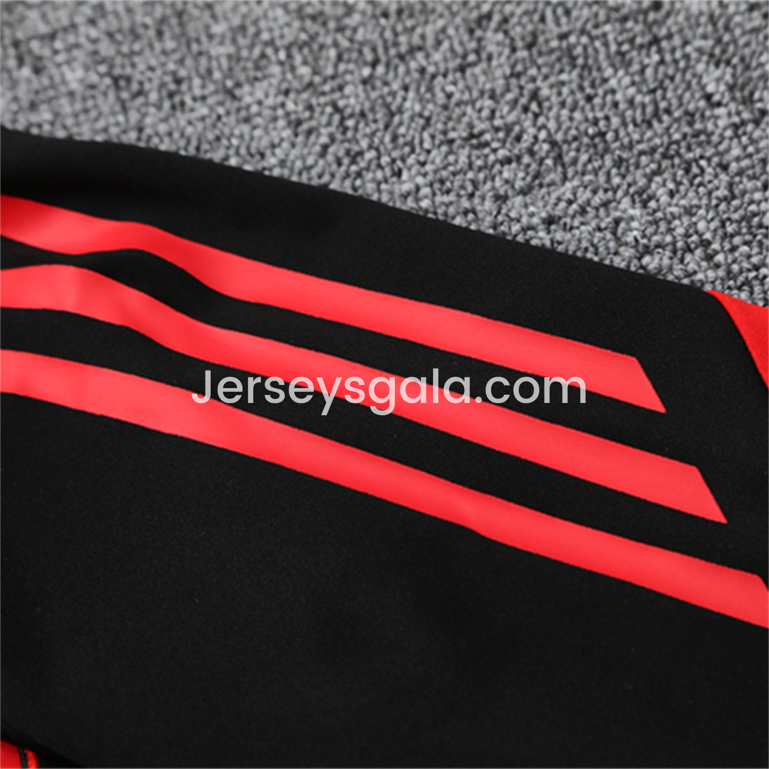 JerseysGala.com | Bayern Munich 25-26 Kid Long Sleeves Training Set - Black Top & Black Pants -Customize Name, Number and Patch | Worldwide Shipping
