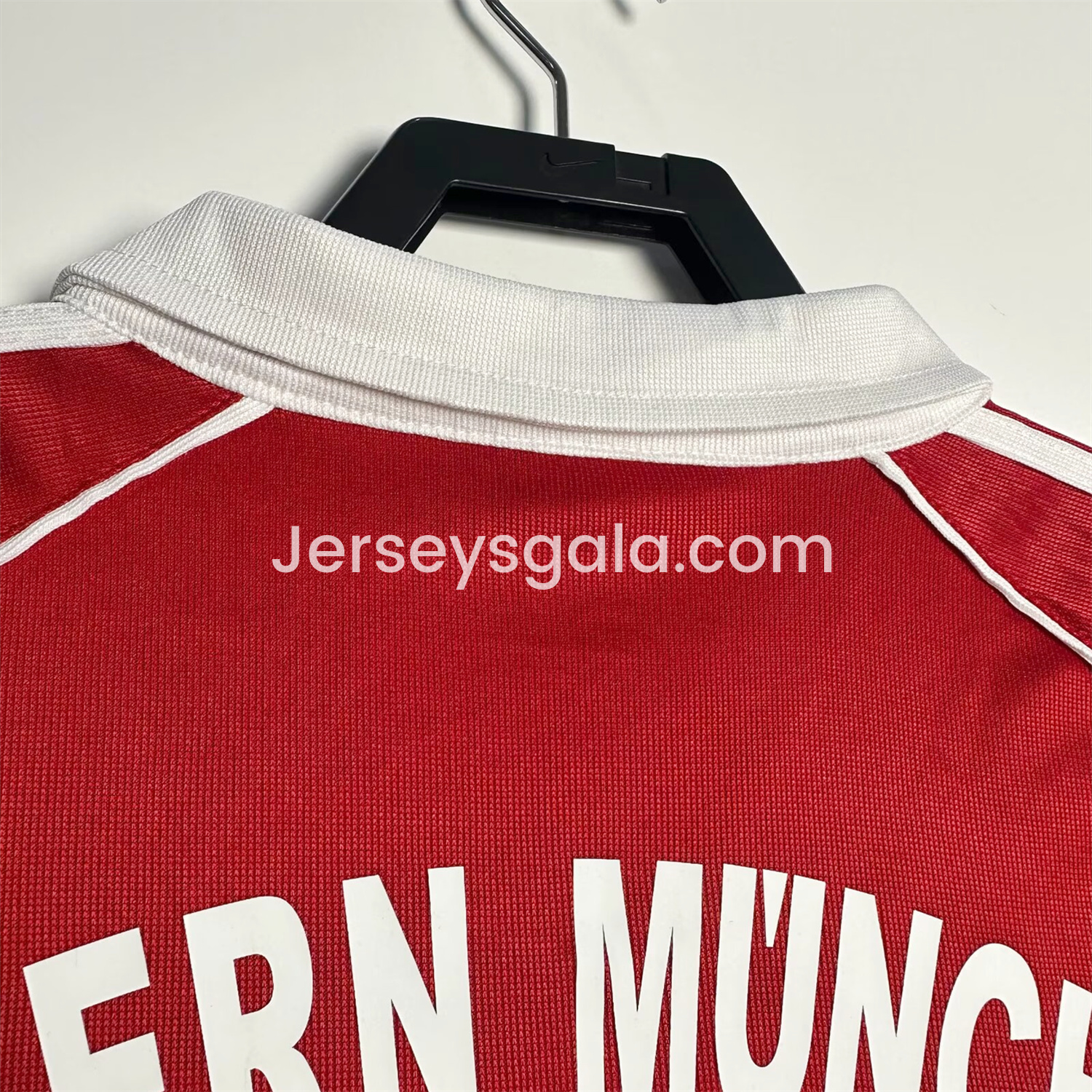 JerseysGala.com | Retro Bayern Munich 2005-06 Home Jersey -Customize Name, Number and Patch | Worldwide Shipping