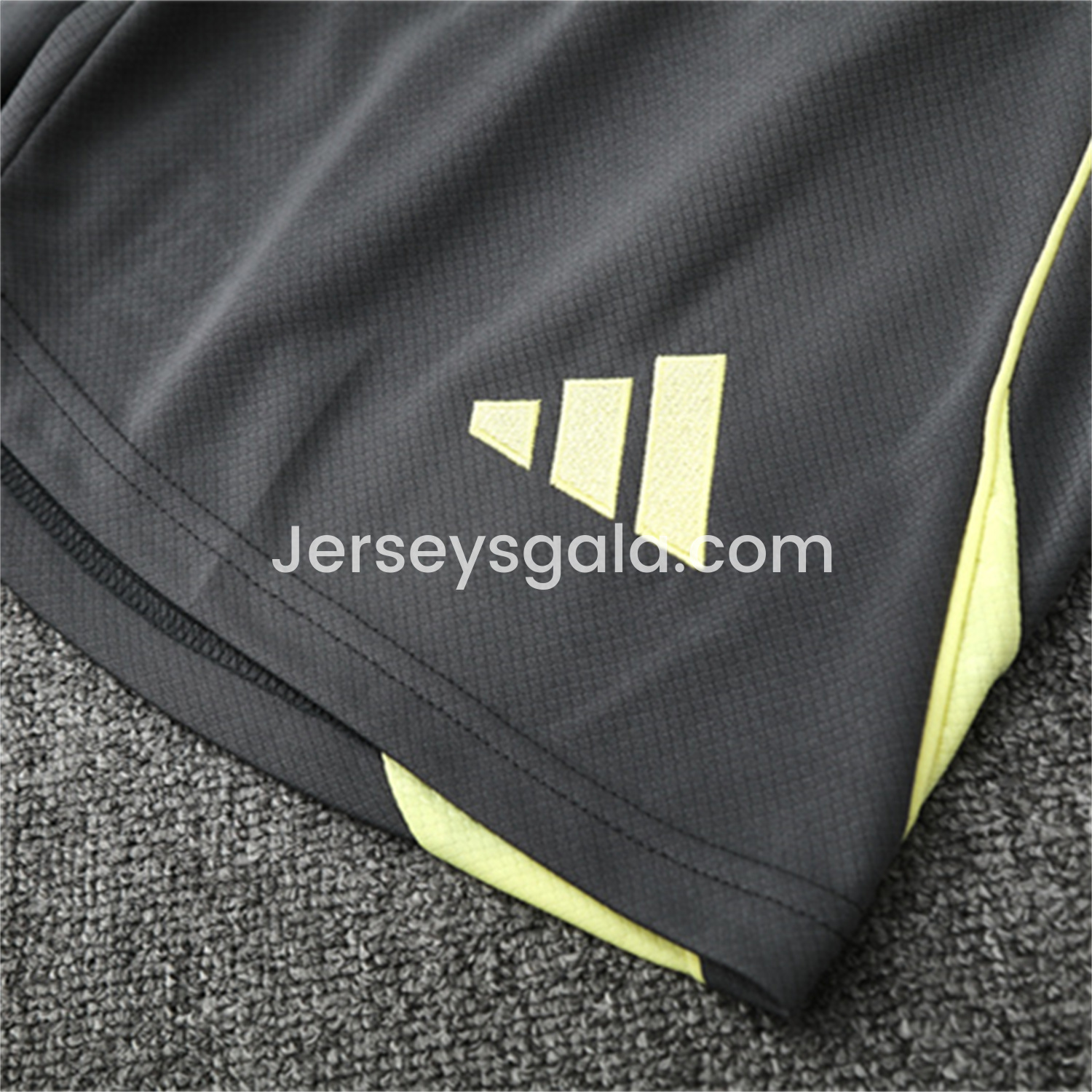 JerseysGala.com | Real Madrid 25-26 Short-Sleeve Training Set - Deep Grey Top and Shorts -Customize Name, Number and Patch | Worldwide Shipping