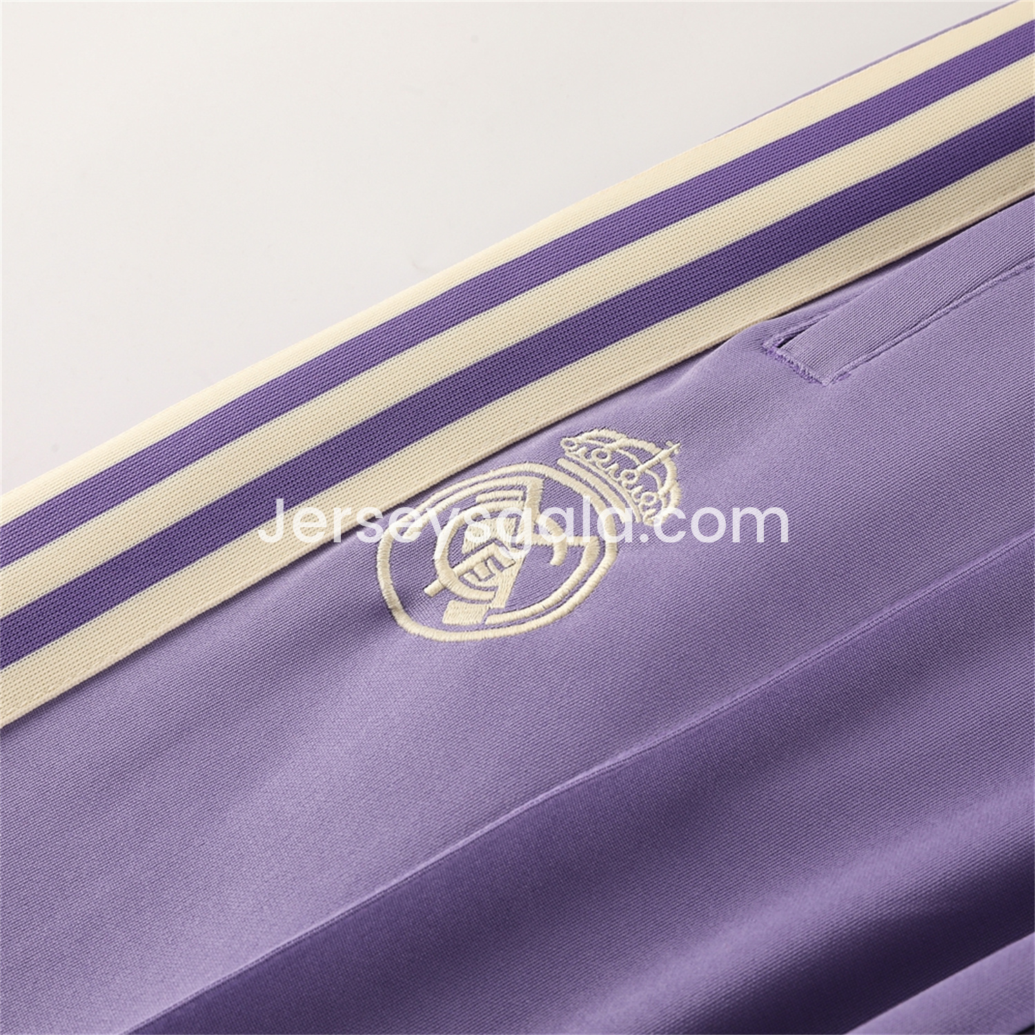 JerseysGala.com | Real Madrid 24-25 Throwback Jacket Training Tracksuit - Off-white Jackets & Purple Pants -Customize Name, Number and Patch | Worldwide Shipping
