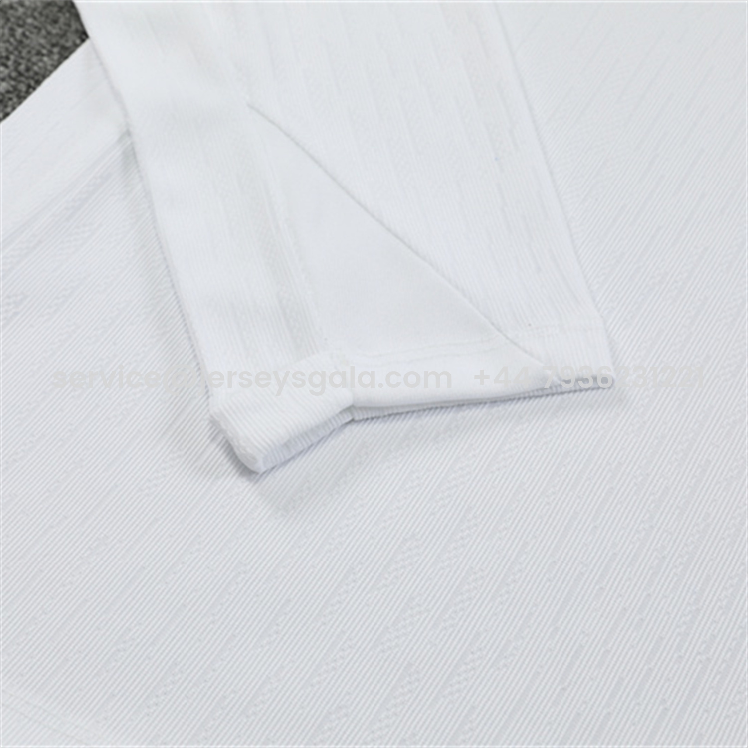 JerseysGala.com | Paris Saint-Germain PSG 25-26 Kids Long Sleeve Training Set - Player Version - White Top and Black Pants -Customize Name, Number and Patch | Worldwide Shipping