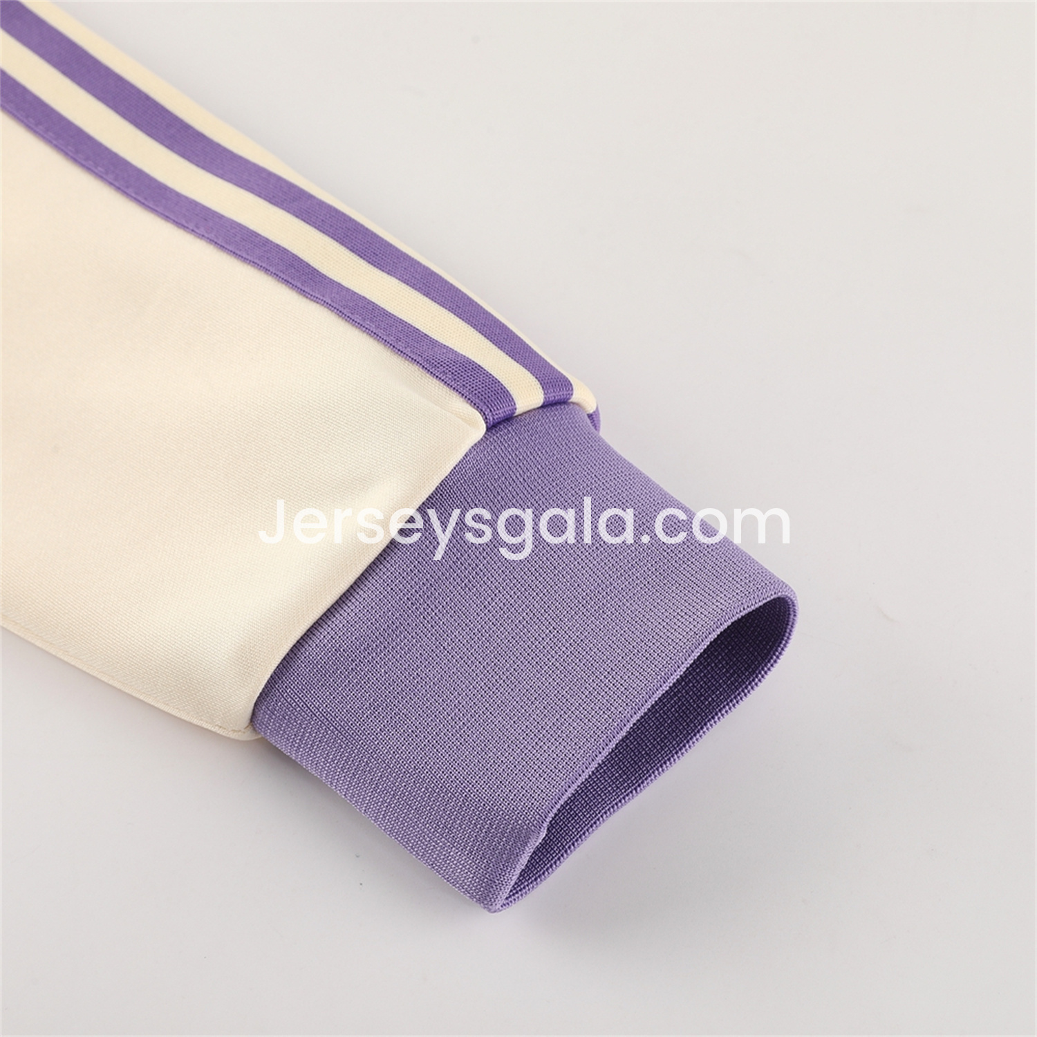 JerseysGala.com | Real Madrid 24-25 Throwback Jacket Training Tracksuit - Off-white Jackets & Purple Pants -Customize Name, Number and Patch | Worldwide Shipping