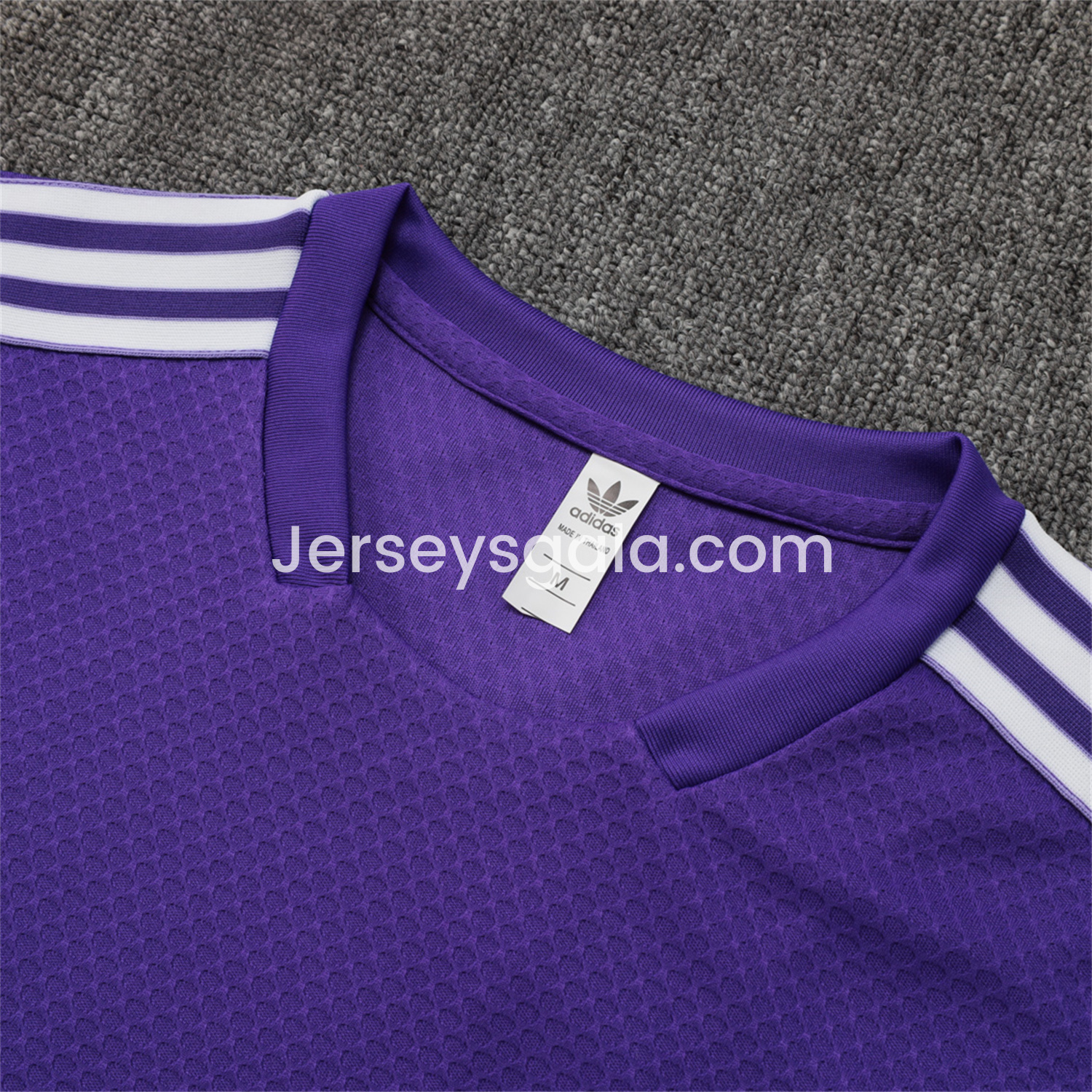 JerseysGala.com | Real Madrid 25-26 Throwback Trefoil Short-Sleeve Training Set - Purple -Customize Name, Number and Patch | Worldwide Shipping
