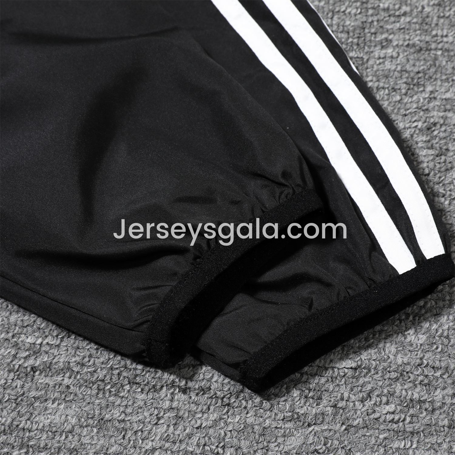 JerseysGala.com | Juventus 25-26 Terrace Icon Windbreaker Jacket - Black -Customize Name, Number and Patch | Worldwide Shipping
