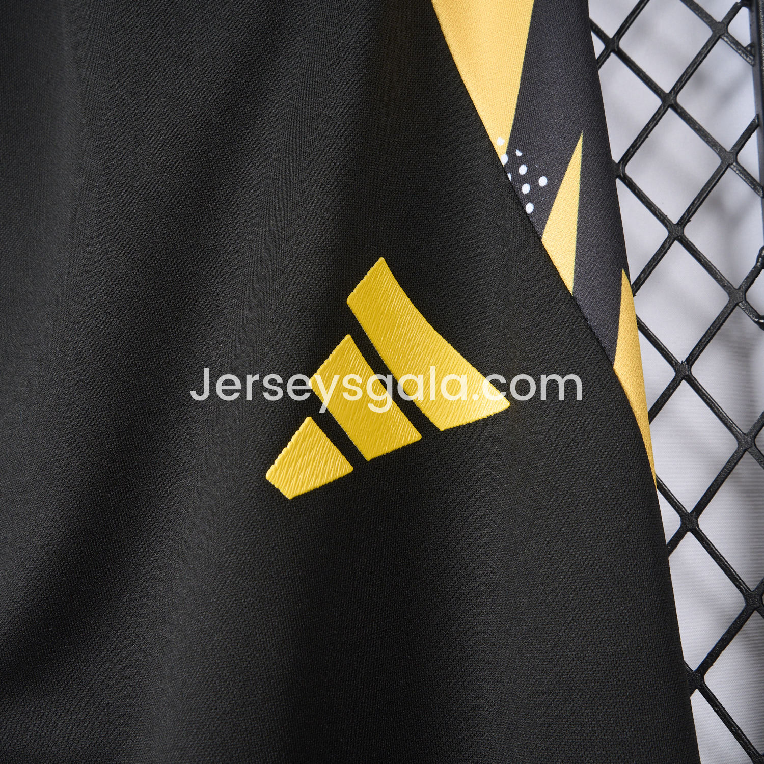 JerseysGala.com | Real Madrid 24-25 Black Training Pants - Player Version -Customize Name, Number and Patch | Worldwide Shipping