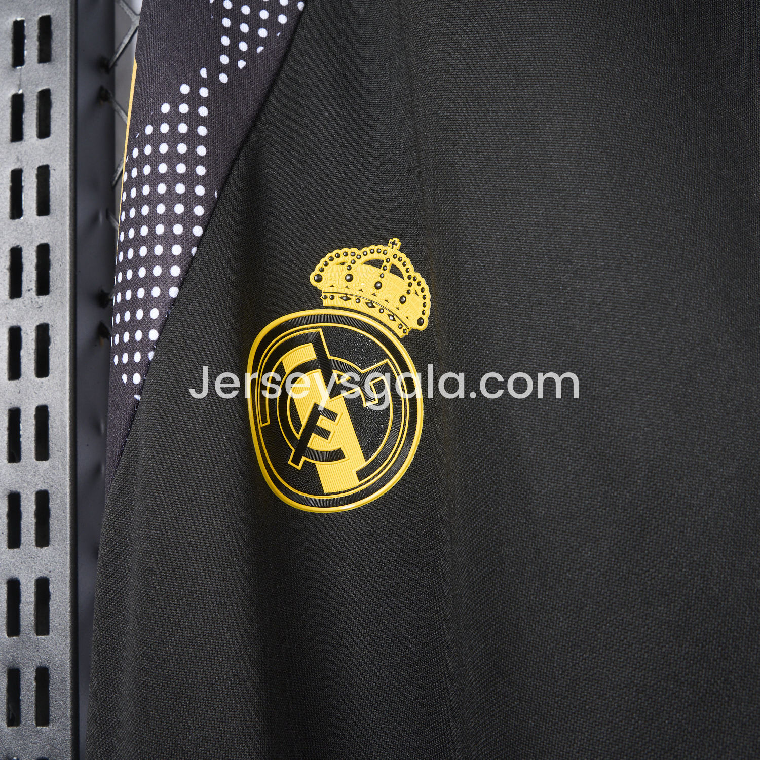 JerseysGala.com | Real Madrid 24-25 Black Training Pants - Player Version -Customize Name, Number and Patch | Worldwide Shipping
