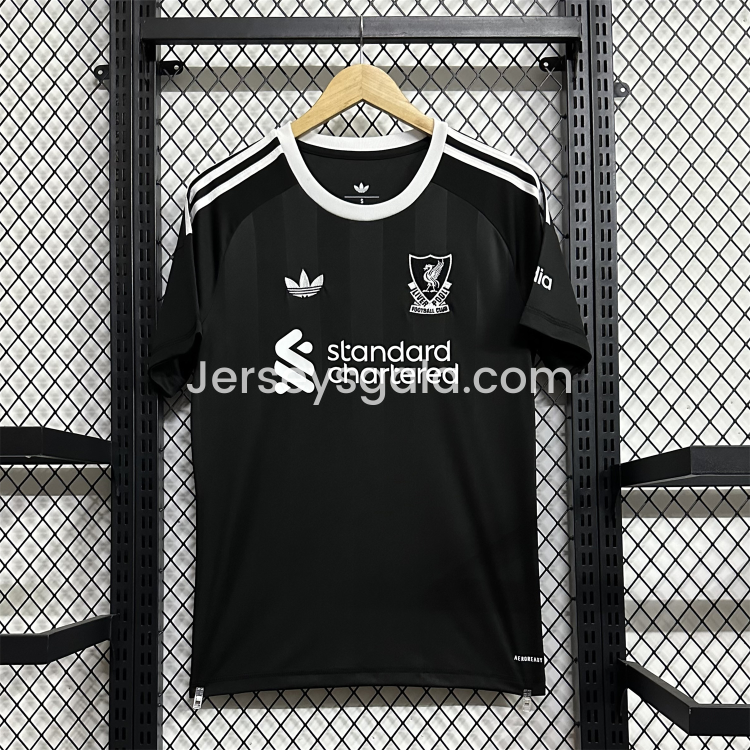JerseysGala.com | Liver.pool 25-26 Black Trefoil Goalkeeper Jersey - Fans Version -Customize Name, Number and Patch | Worldwide Shipping