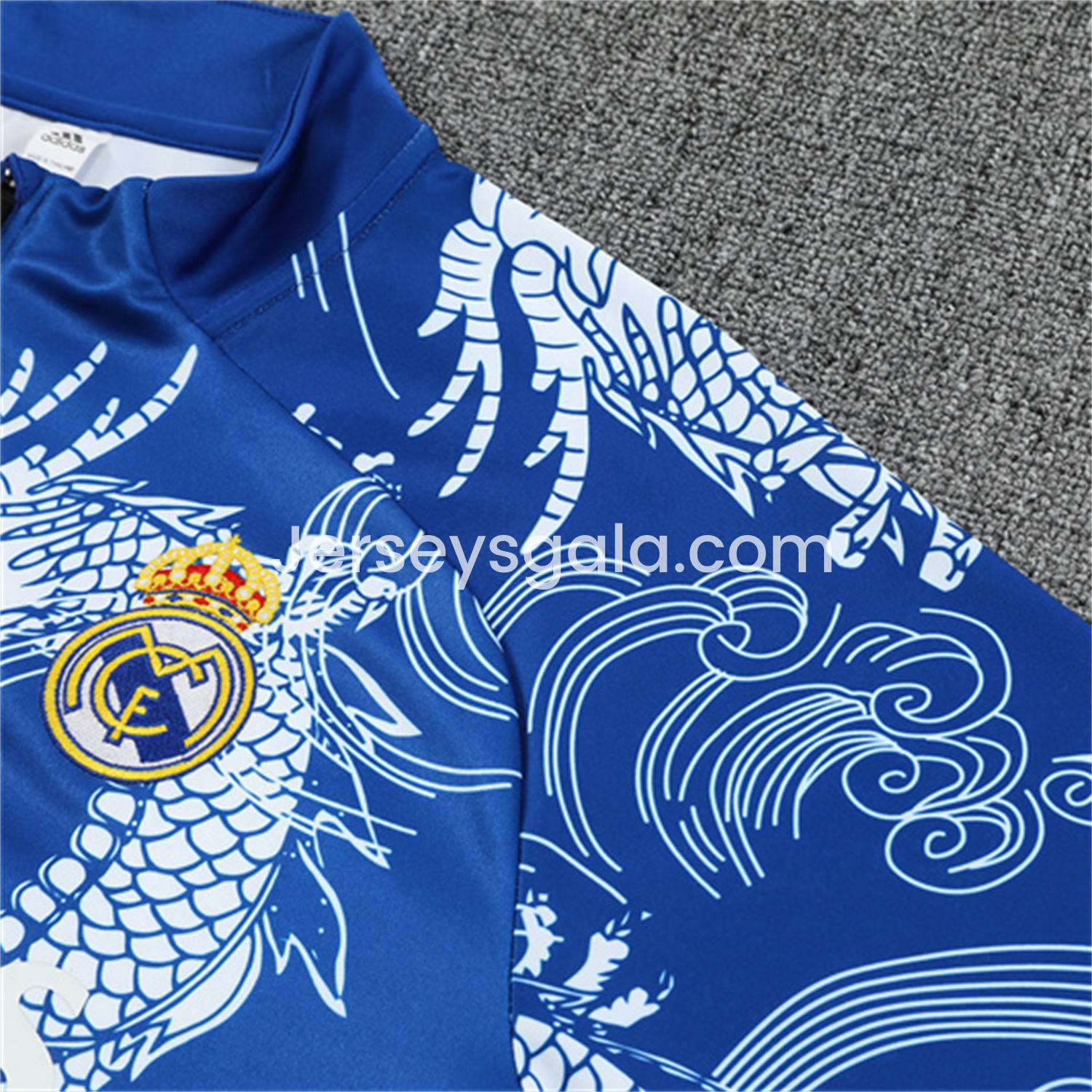 JerseysGala.com | Real Madrid 25-26 Kids Long Sleeve Training Set - White Loong Black Blue Top and Black Pants -Customize Name, Number and Patch | Worldwide Shipping