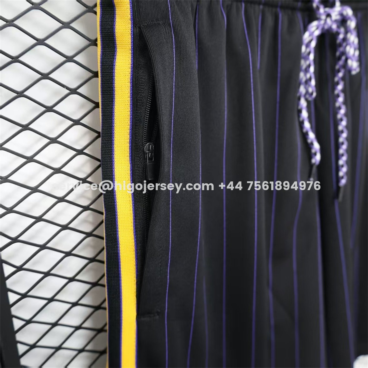 Higojerseys-Manchester United 25-26 Trefoil Black Travel Shorts - Player Version