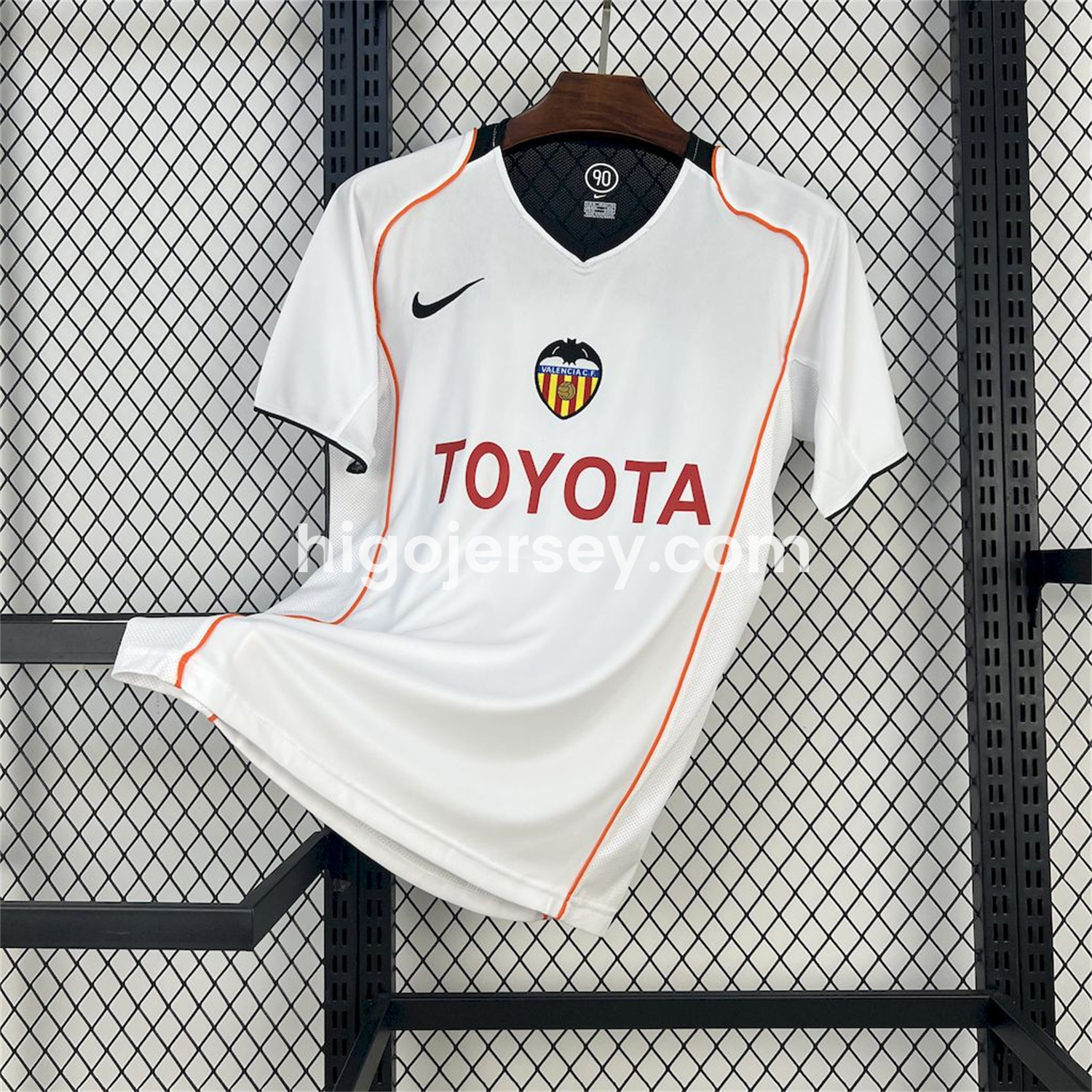 Higojerseys-Retro Valencia 2004-05 Home Jersey