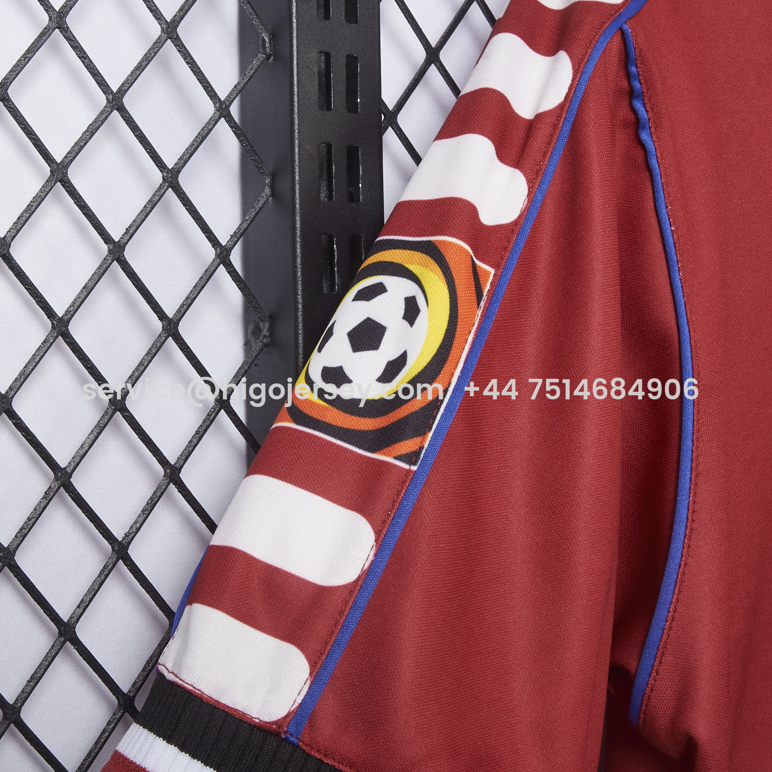 Higojerseys-Retro Hamburger SV 1999-00 Third Red Jersey