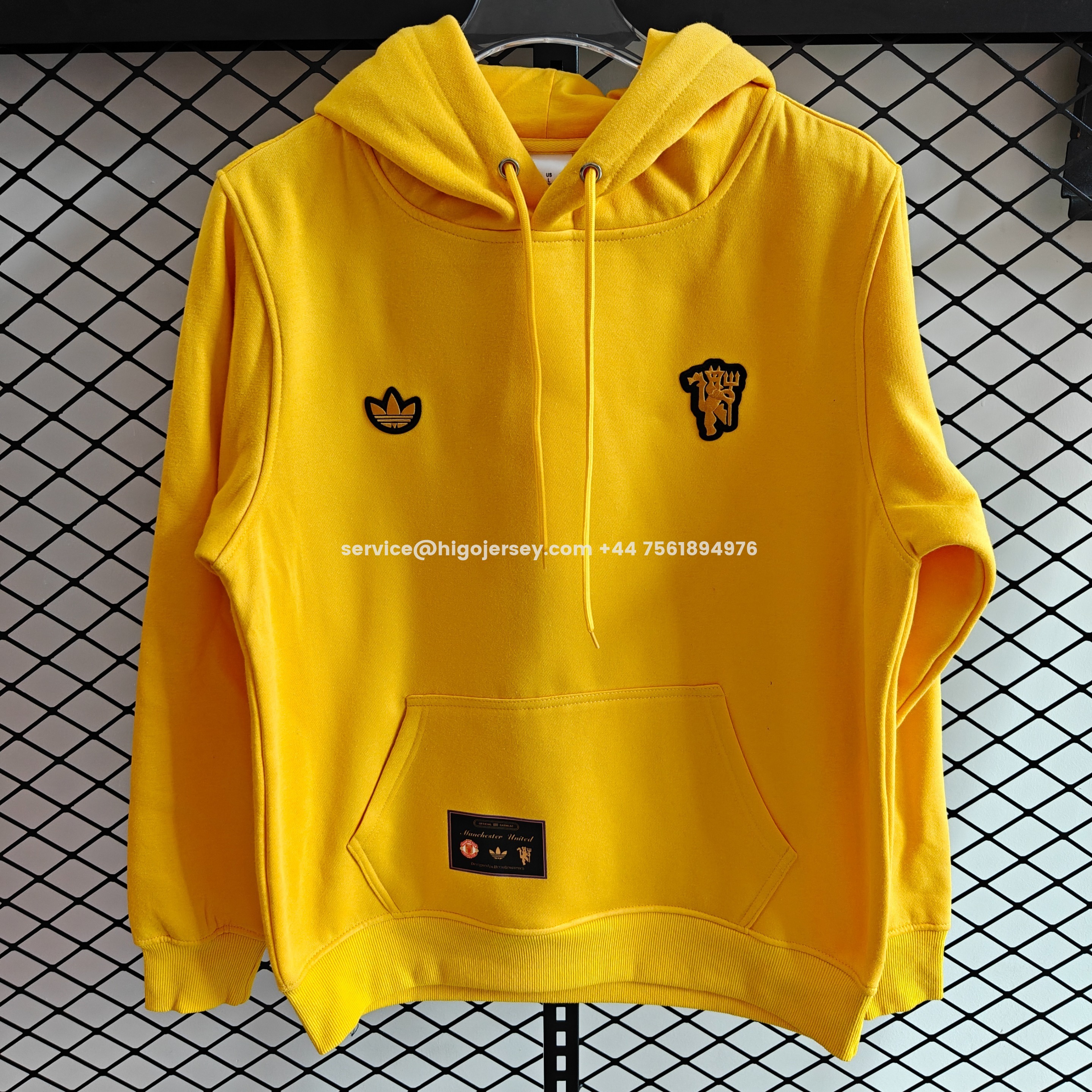 Higojerseys-Manchester United 25-26 Originals Terrace Icon Unisex Pullover Hoodie with Yellow Logo