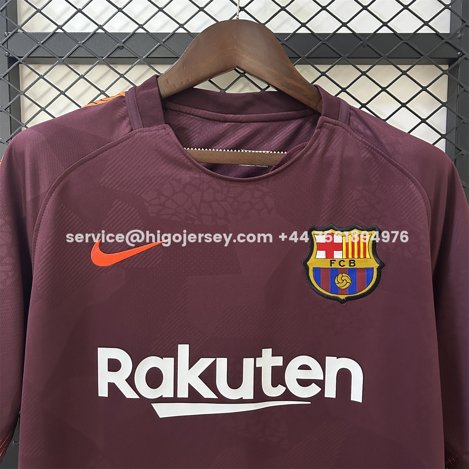 Higojerseys-Retro Barcelona 17-18 Third Jersey