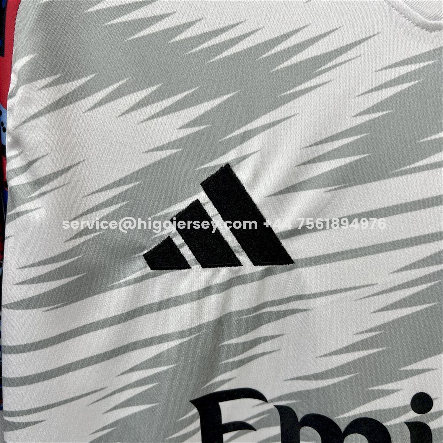 Higojerseys-Real Madrid 25-26 Grey And White Pre-Match Training Jersey - Fans Version
