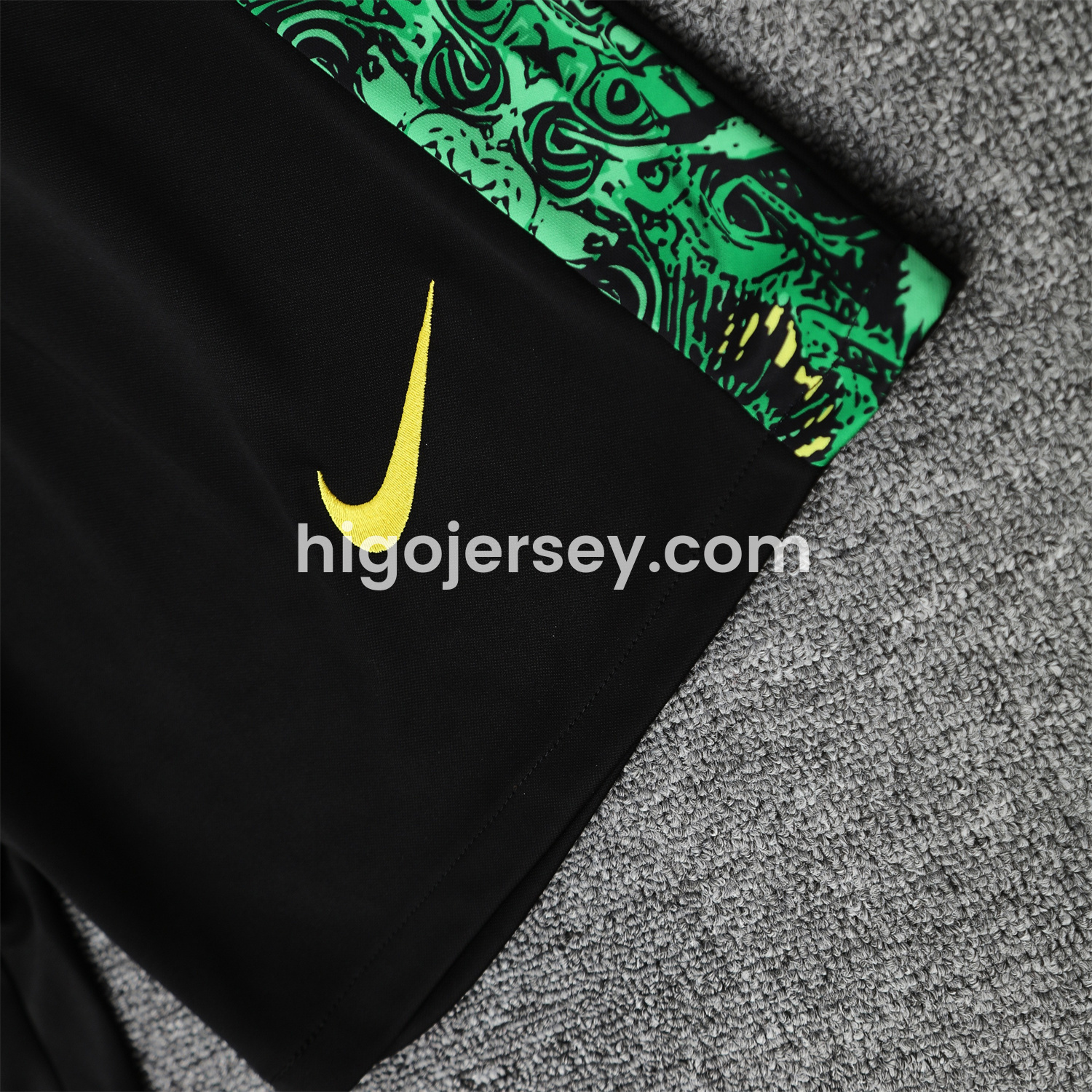 Higojerseys-Brazil 25-26 Green Jesus Statue Short-Sleeve Training Set - Green Top & Black Shorts