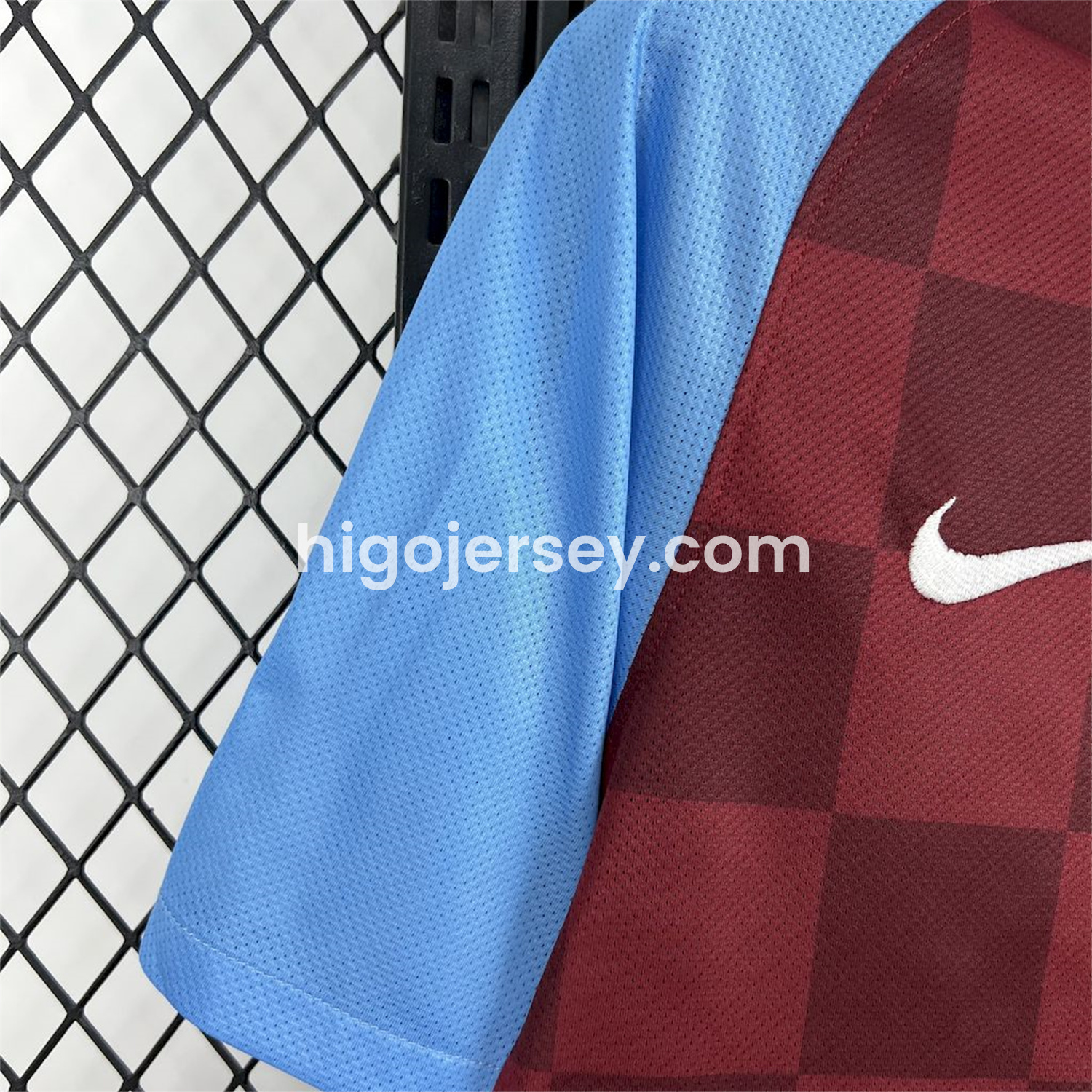 Higojerseys-Retro Aston Villa 2011-12 Home Jersey