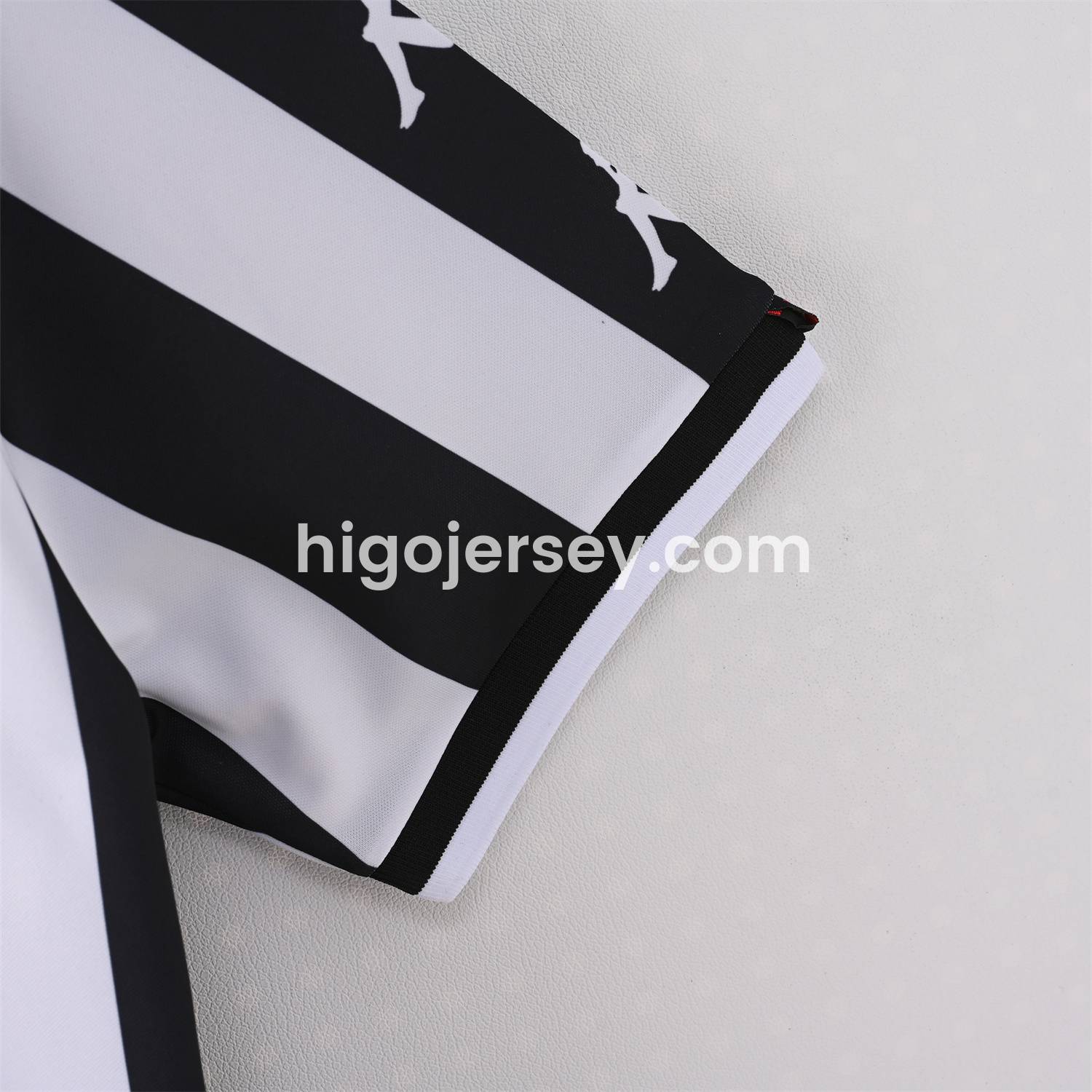 Higojerseys-Retro Juventus 1999-00 Home Jersey