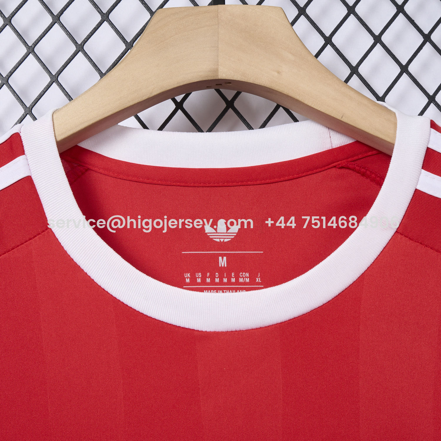 Higojerseys-Bayern Munich 25-26 Red Trefoil Goalkeeper Jersey - Fans Version