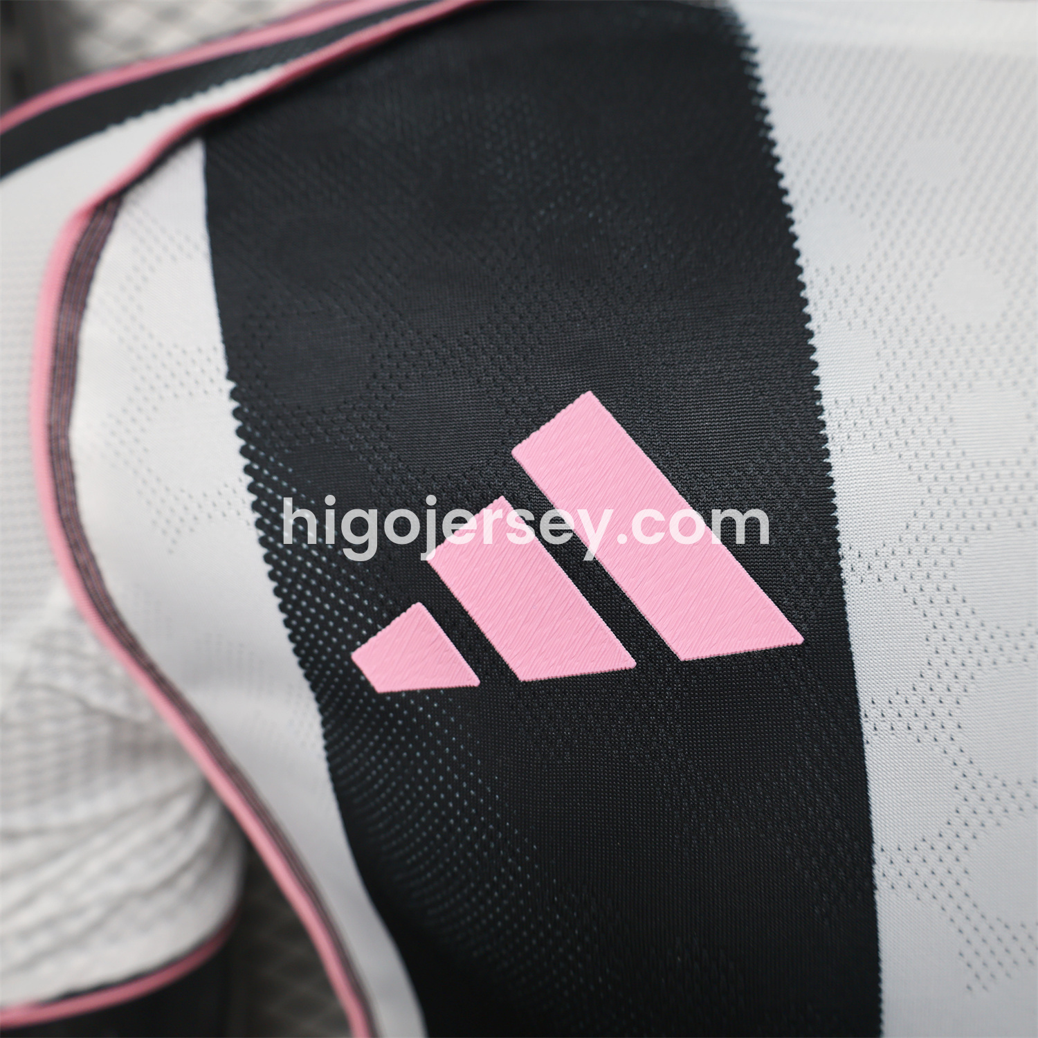 Higojerseys-Juventus 25-26 Home Stadium Jersey - Player Version