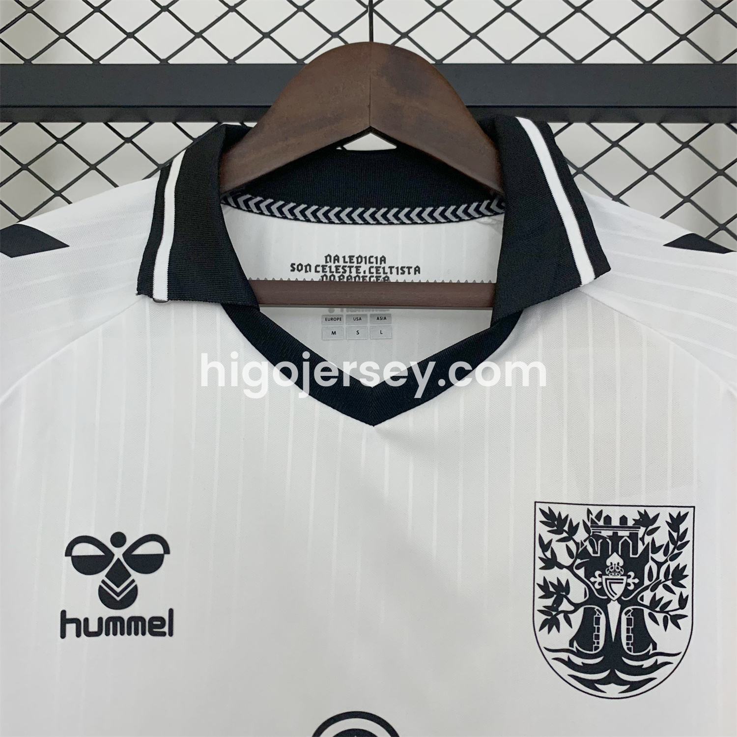 Higojerseys-Celta Vigo 24-25 Oliveira Dos Cen Anos White Goalkeeper Jersey - Fans Version