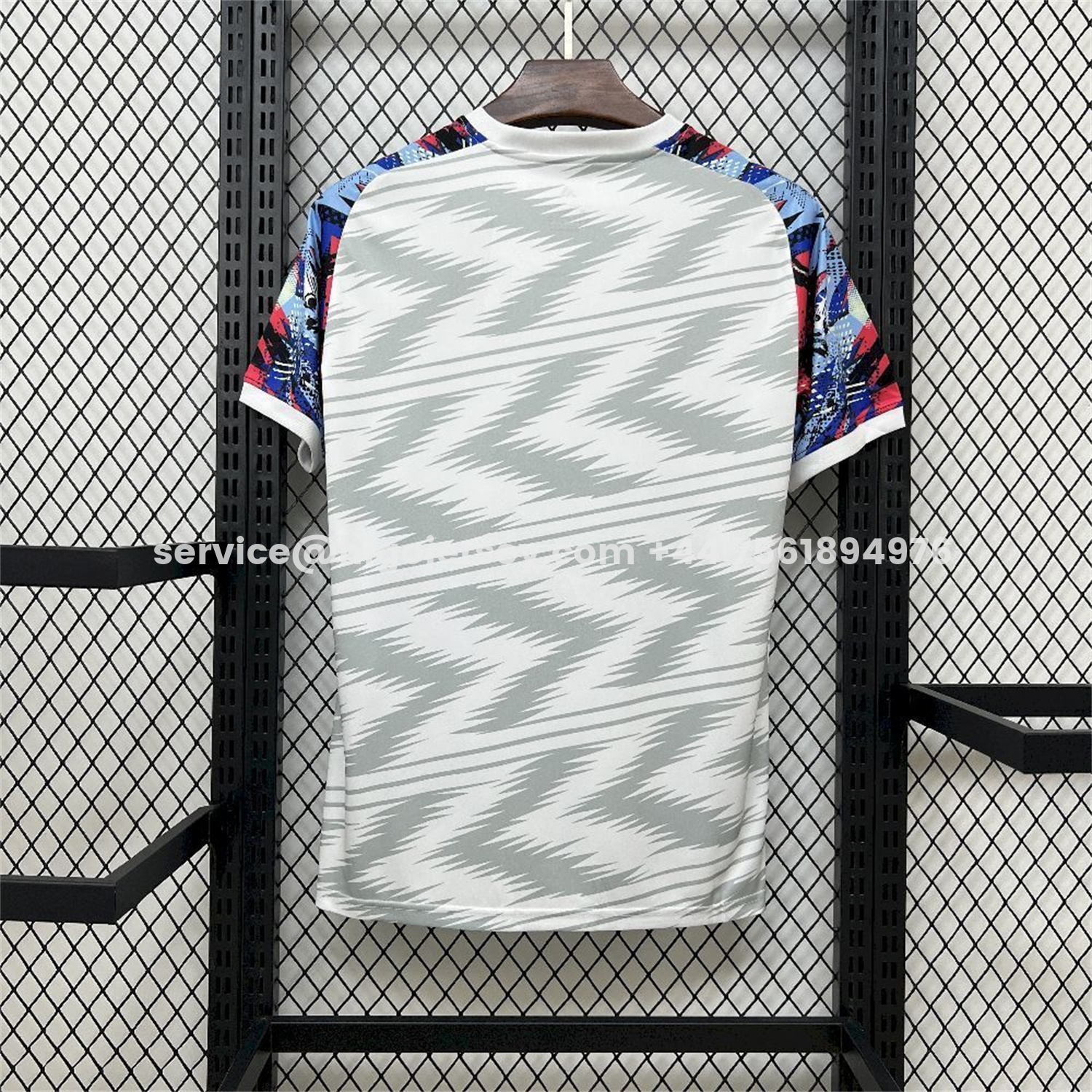 Higojerseys-Real Madrid 25-26 Grey And White Pre-Match Training Jersey - Fans Version