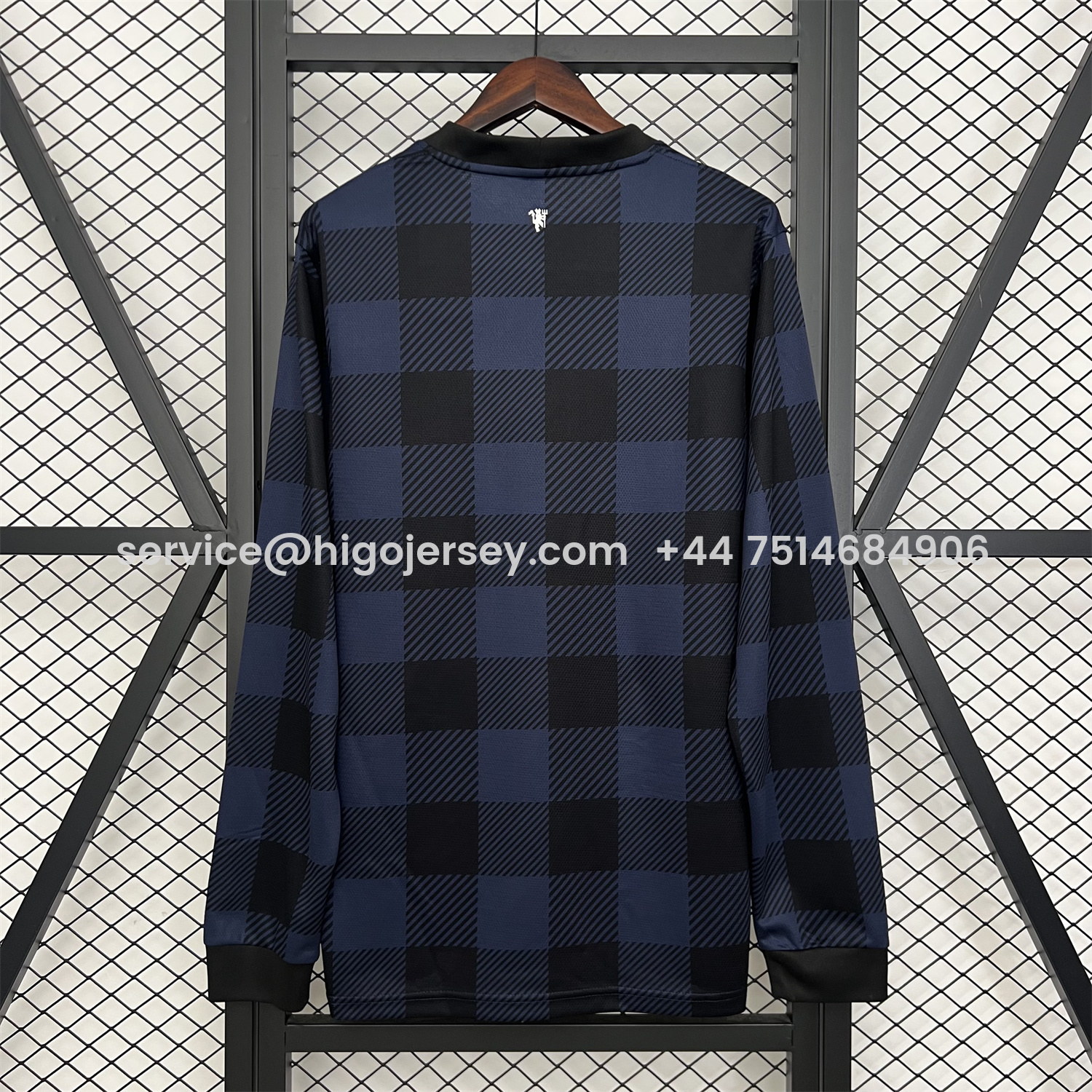 Higojerseys-Retro Manchester United 13-14 Away Long Sleeves Jersey