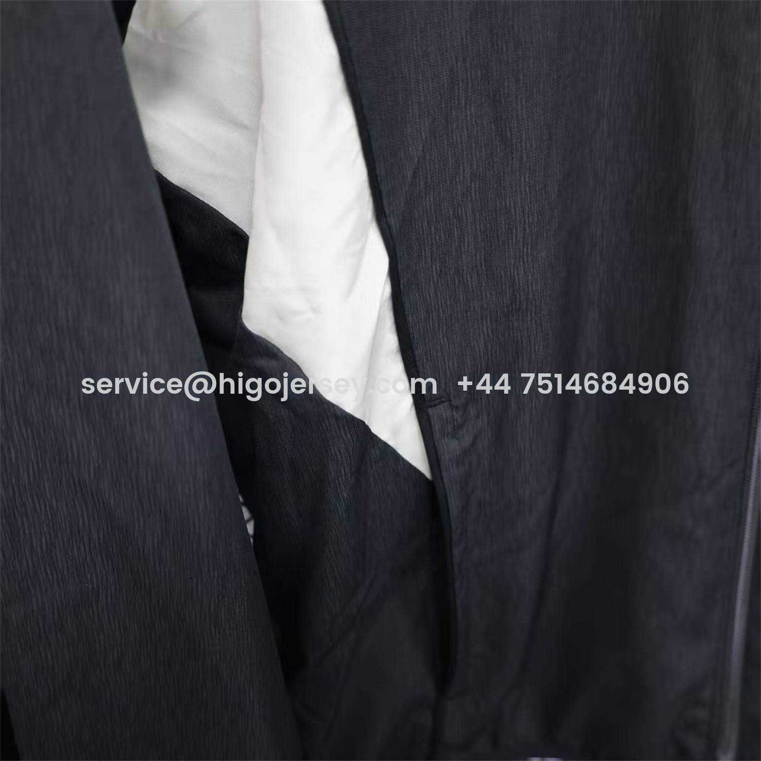 Higojerseys-Liver.pool 25-26 Black Windbreaker Jacket