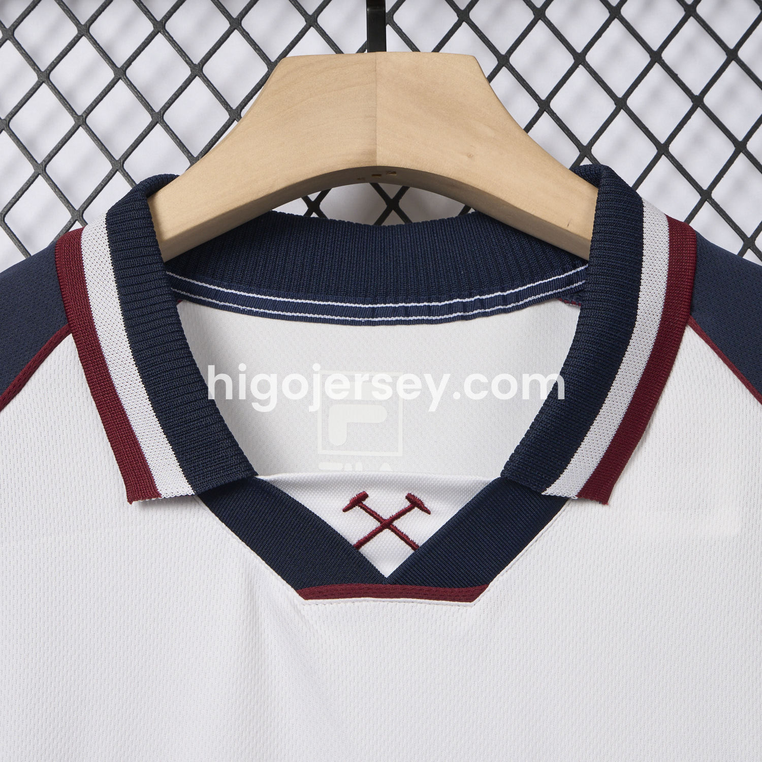 Higojerseys-Retro West Ham United 1999-01 Away Jersey