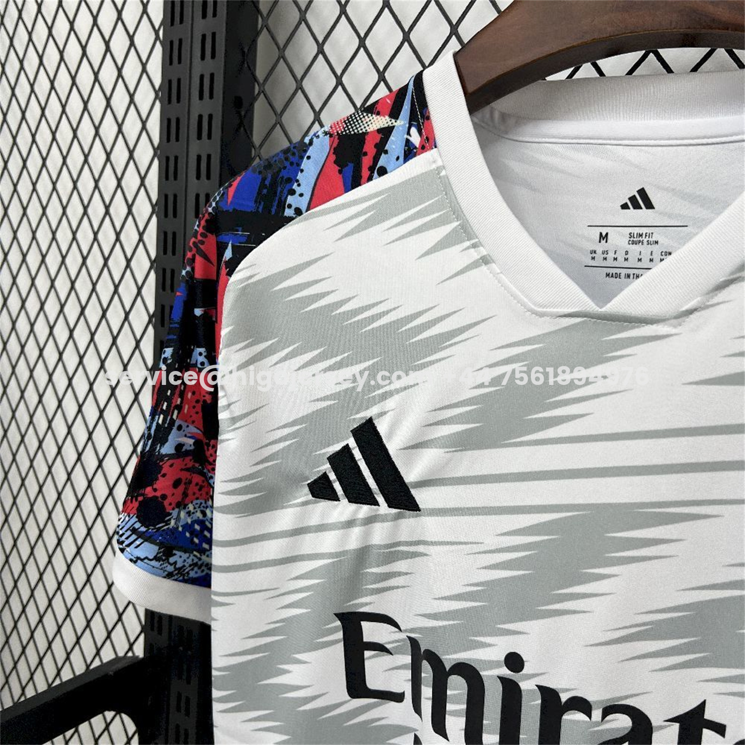 Higojerseys-Real Madrid 25-26 Grey And White Pre-Match Training Jersey - Fans Version
