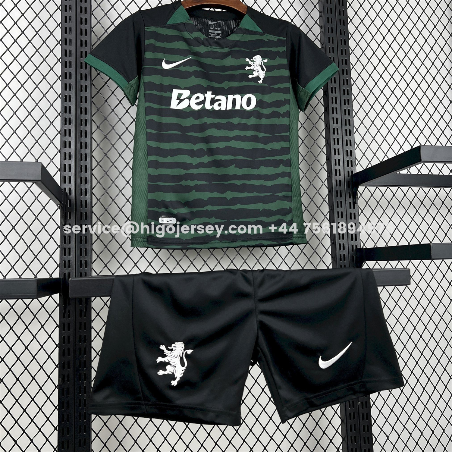 Higojerseys-Sporting CP 25-26 Goalkeeper Green And Black Kids Kit