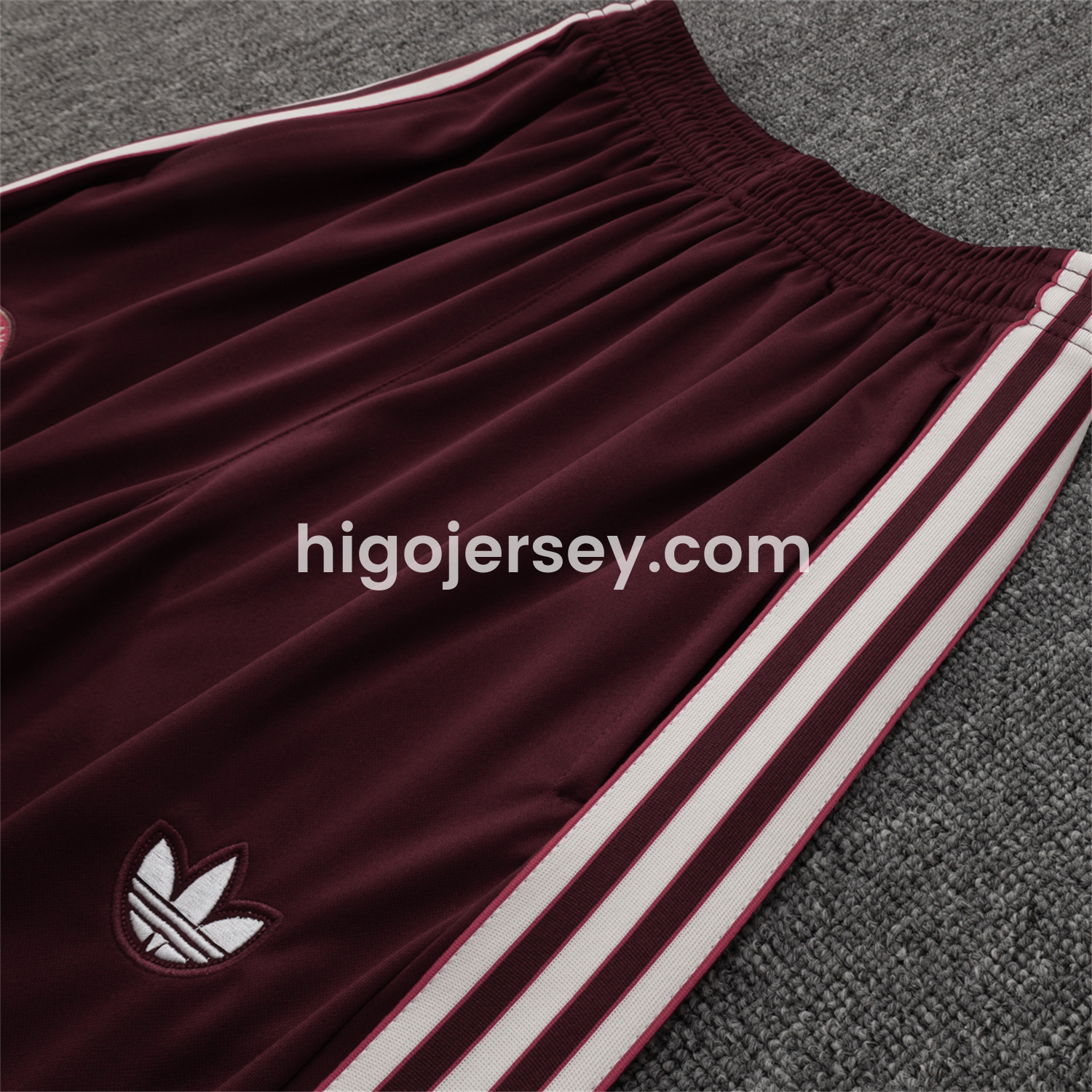 Higojerseys-Bayern Munich 25-26 Throwback Trefoil Long Sleeves Training Set - Deep Red
