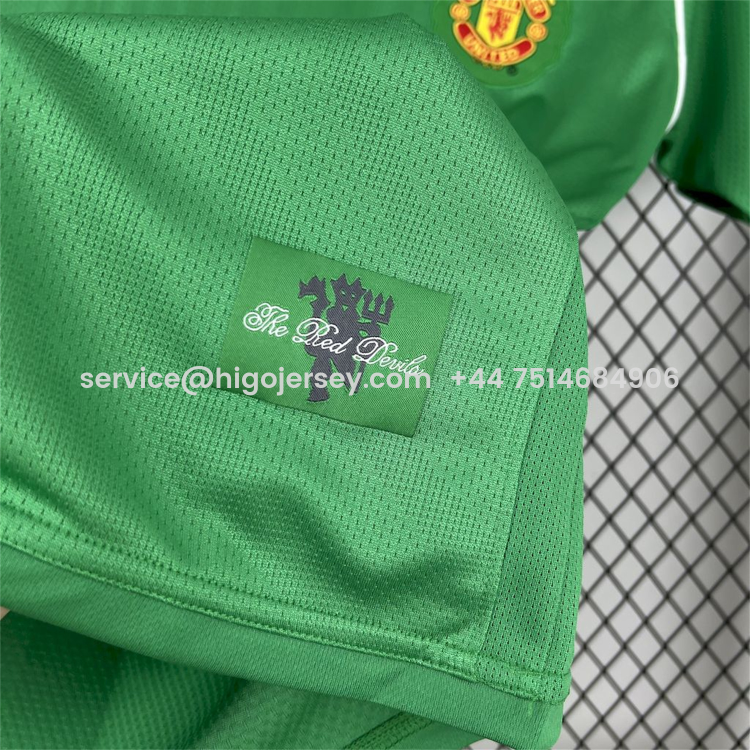 Higojerseys-Retro Manchester United 2007-08 Green Goalkeeper Jersey