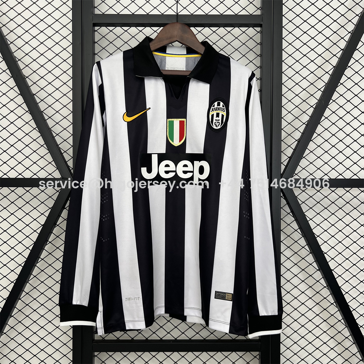 Higojerseys-Retro Juventus 2014-15 Home Long Sleeves Jersey