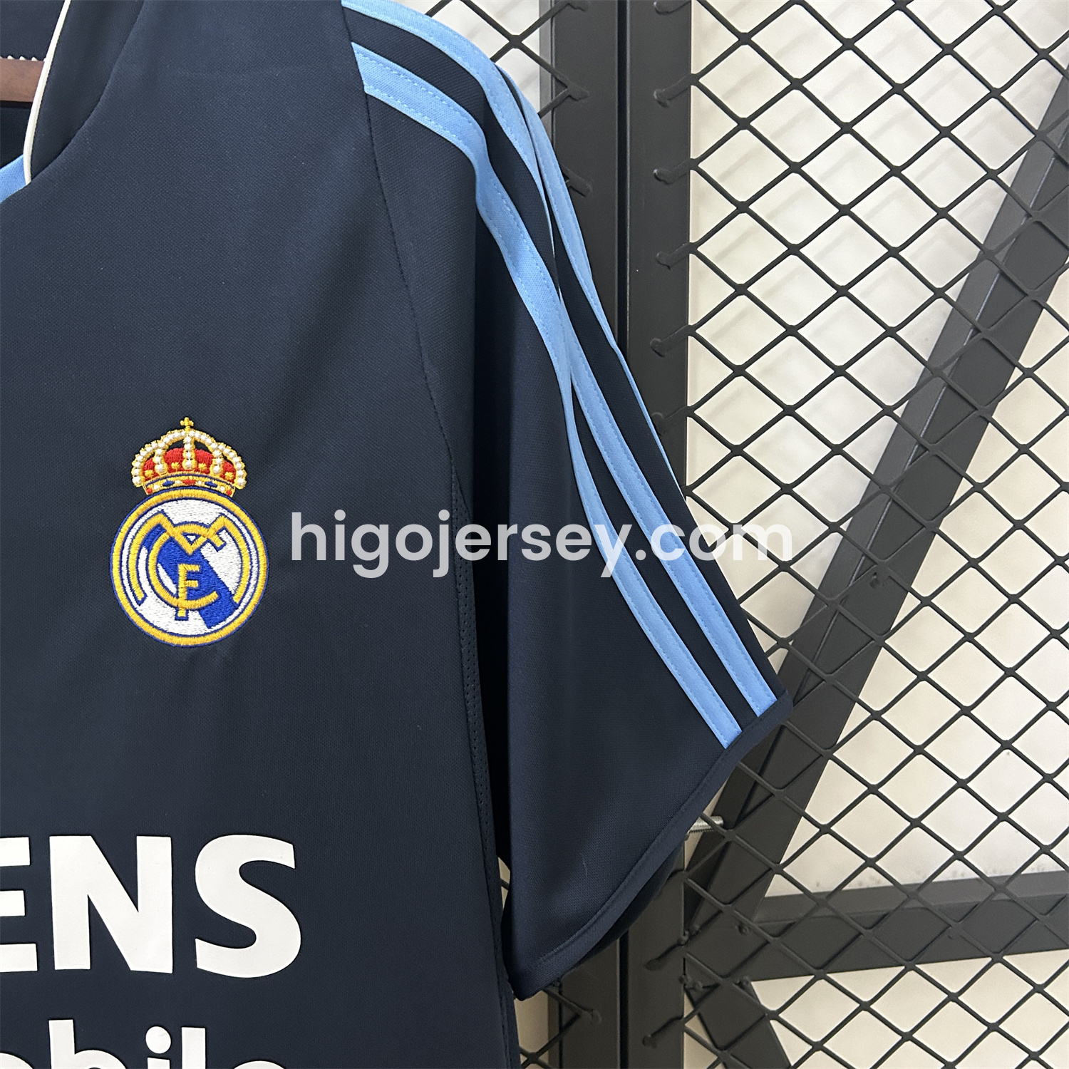 Higojerseys-Retro Real Madrid 2003-04 Away Jersey